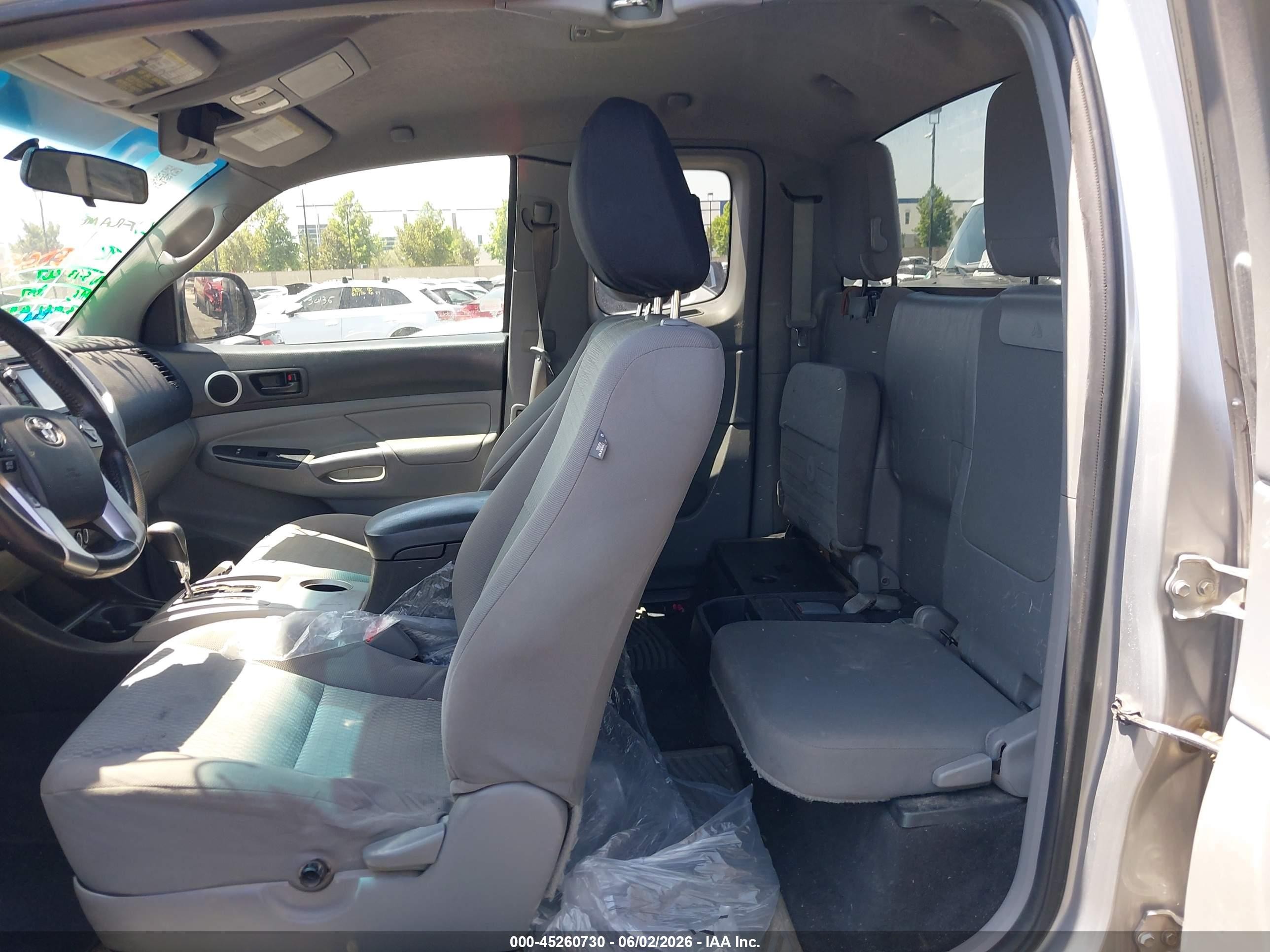 2015 Toyota Tacoma Base V6 Silver vin: 5TFUU4EN5FX136657