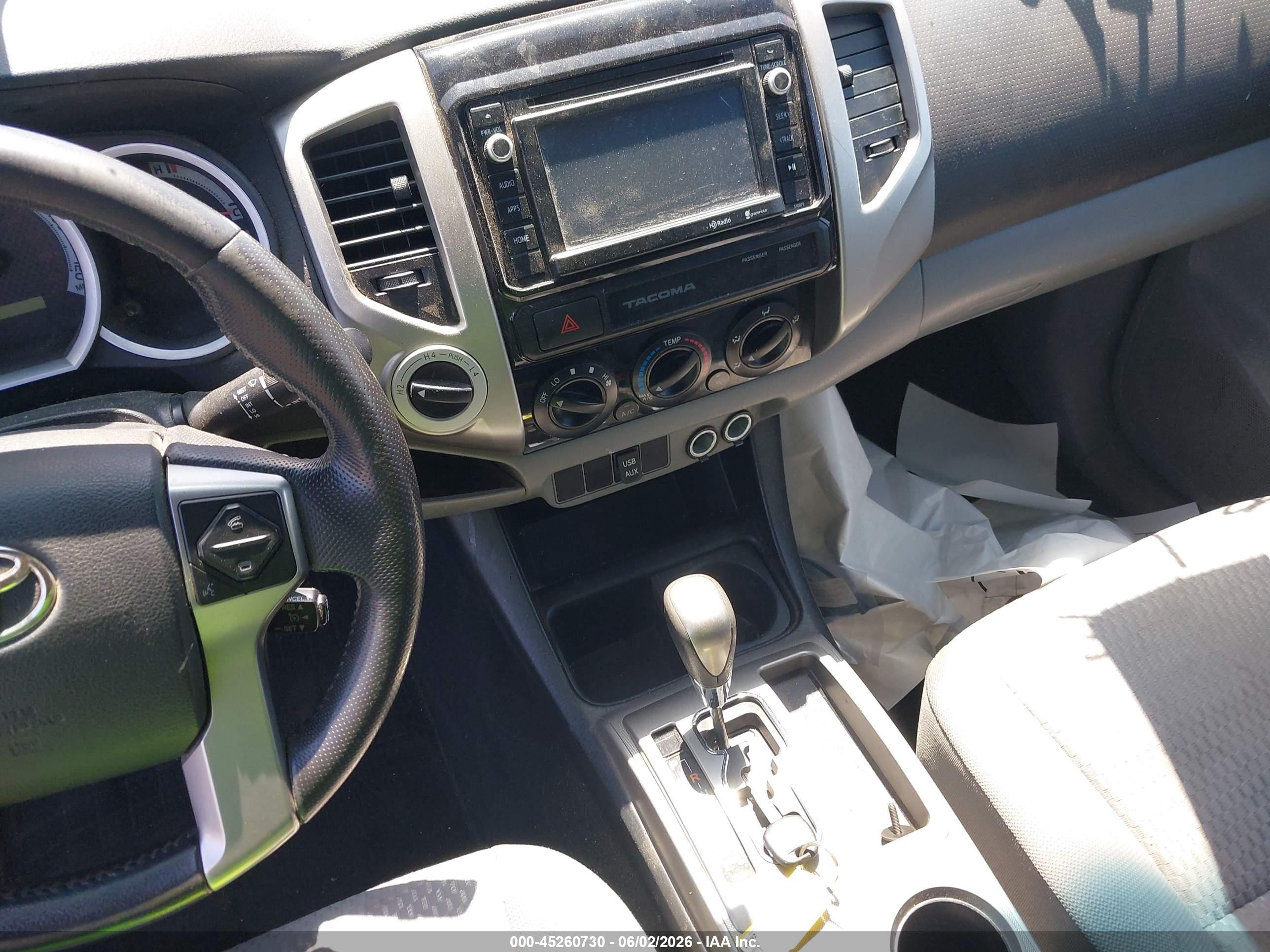 2015 Toyota Tacoma Base V6 Silver vin: 5TFUU4EN5FX136657