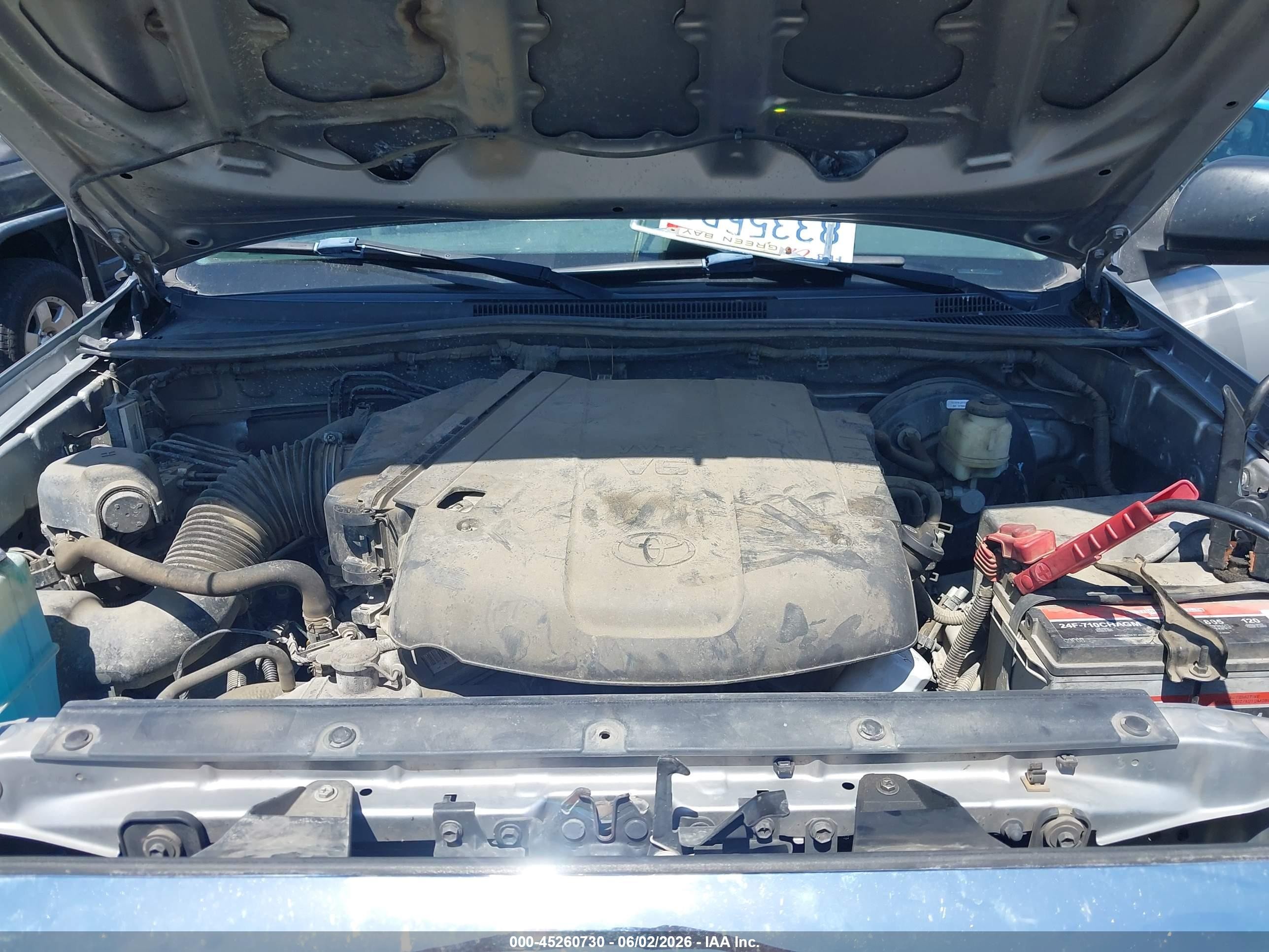 2015 Toyota Tacoma Base V6 Silver vin: 5TFUU4EN5FX136657