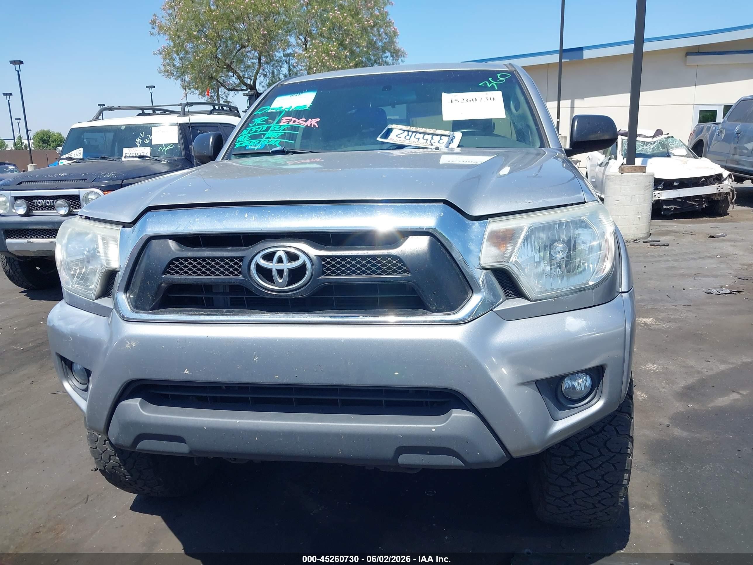 2015 Toyota Tacoma Base V6 Silver vin: 5TFUU4EN5FX136657