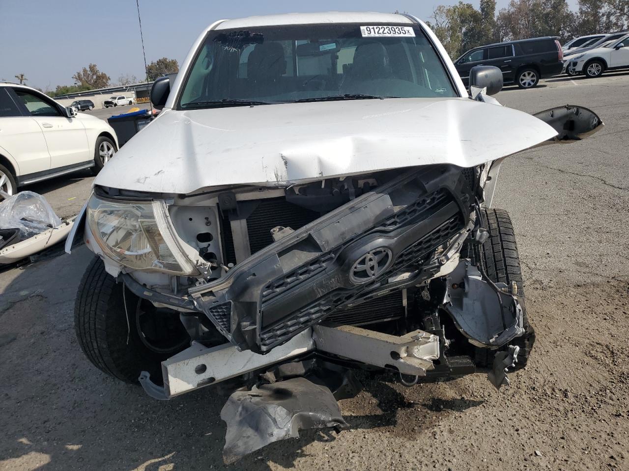 2011 Toyota Tacoma Access Cab White vin: 5TFUU4EN6BX010477