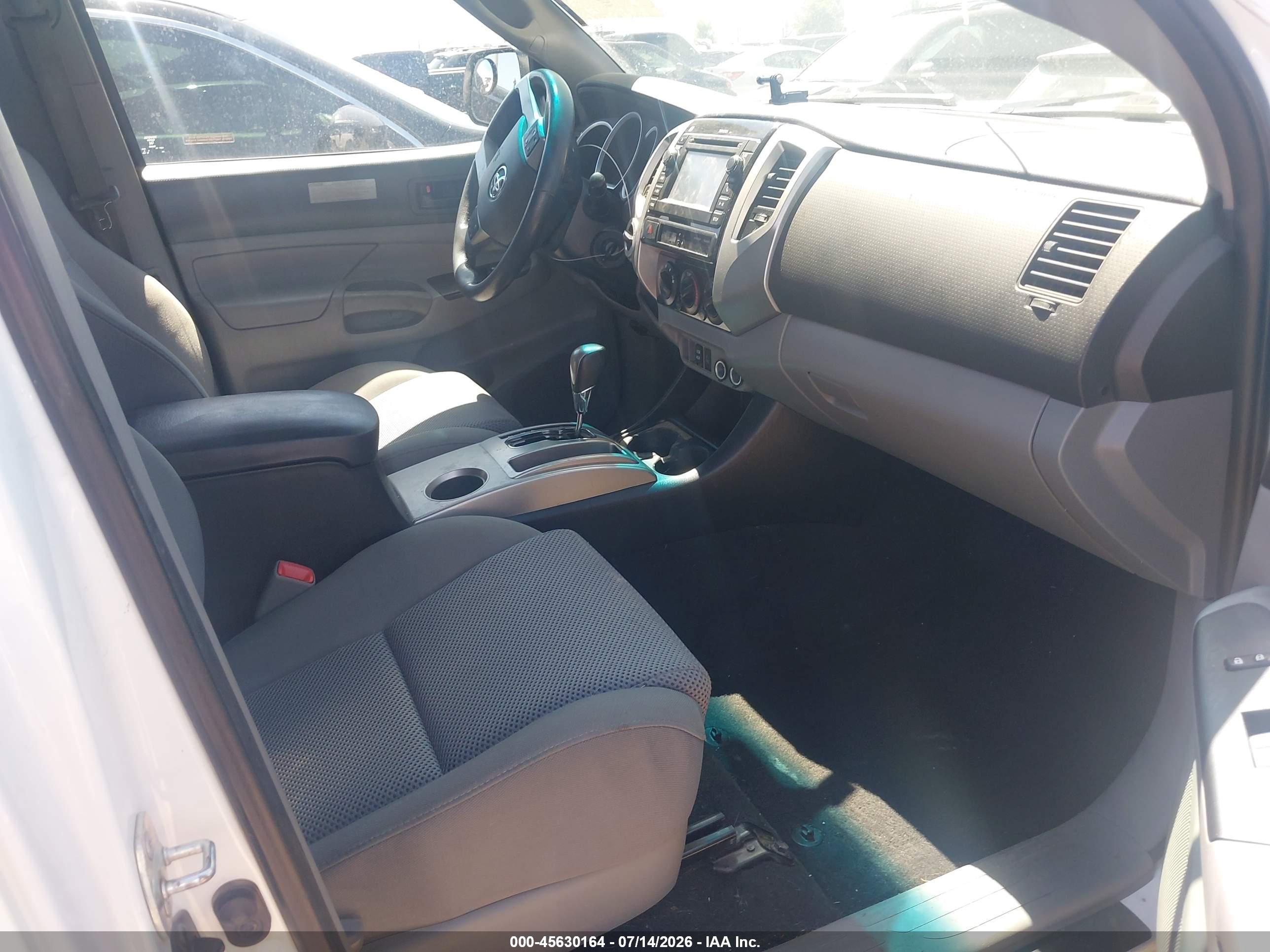 2013 Toyota Tacoma Base V6 White vin: 5TFUU4EN6DX061948