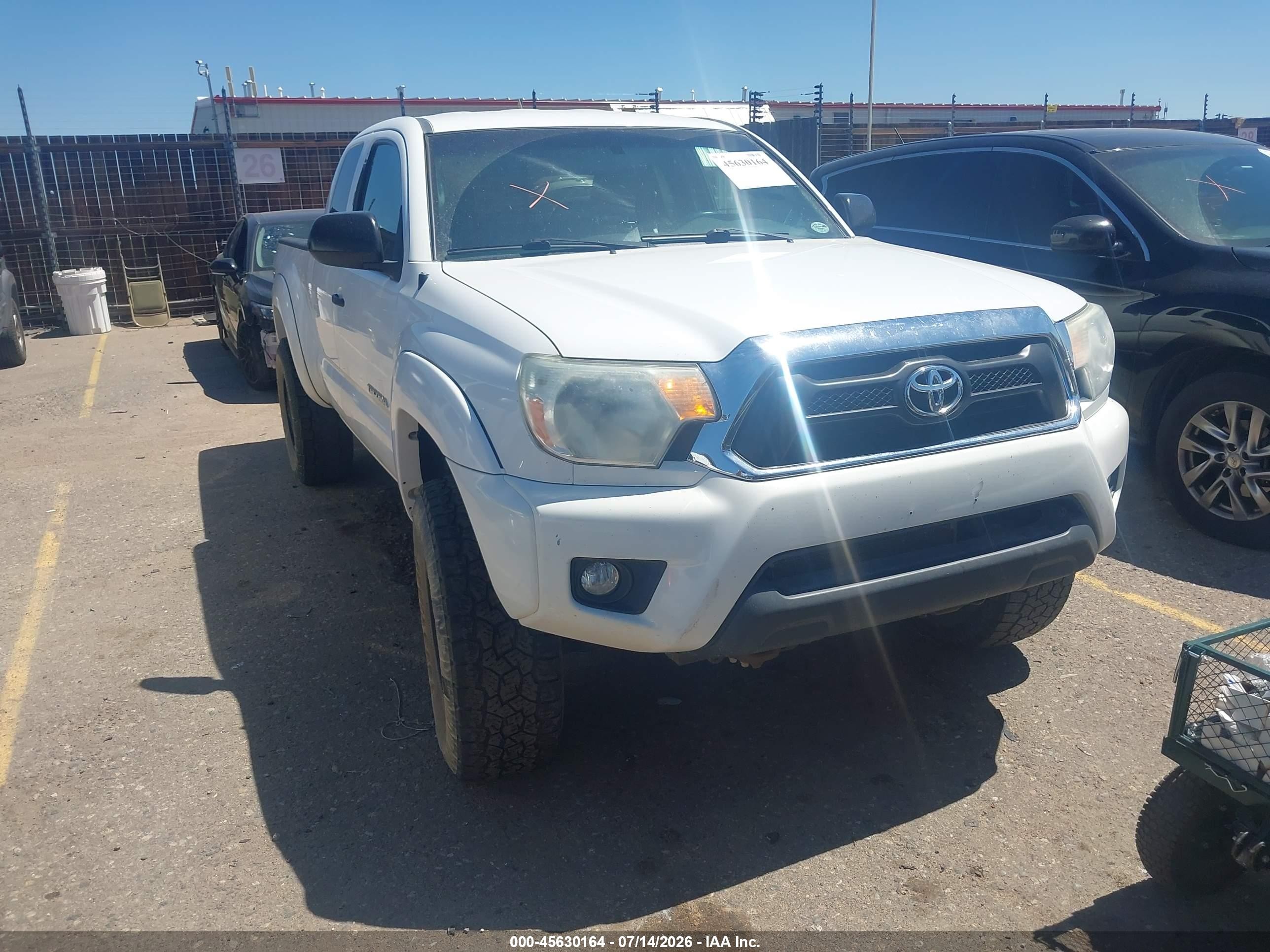 2013 Toyota Tacoma Base V6 White vin: 5TFUU4EN6DX061948