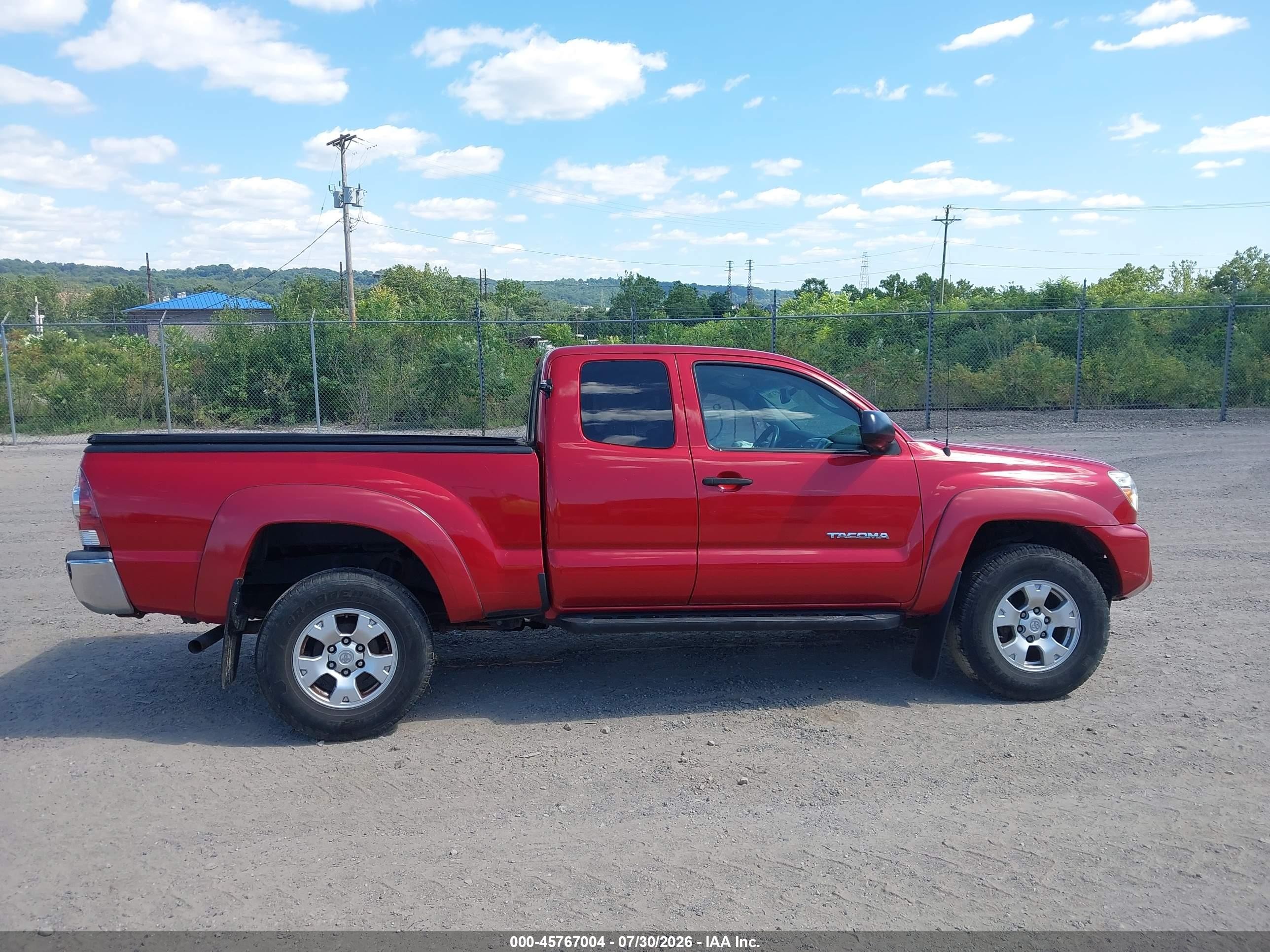 2013 Toyota Tacoma Base V6 Красный vin: 5TFUU4EN6DX079107