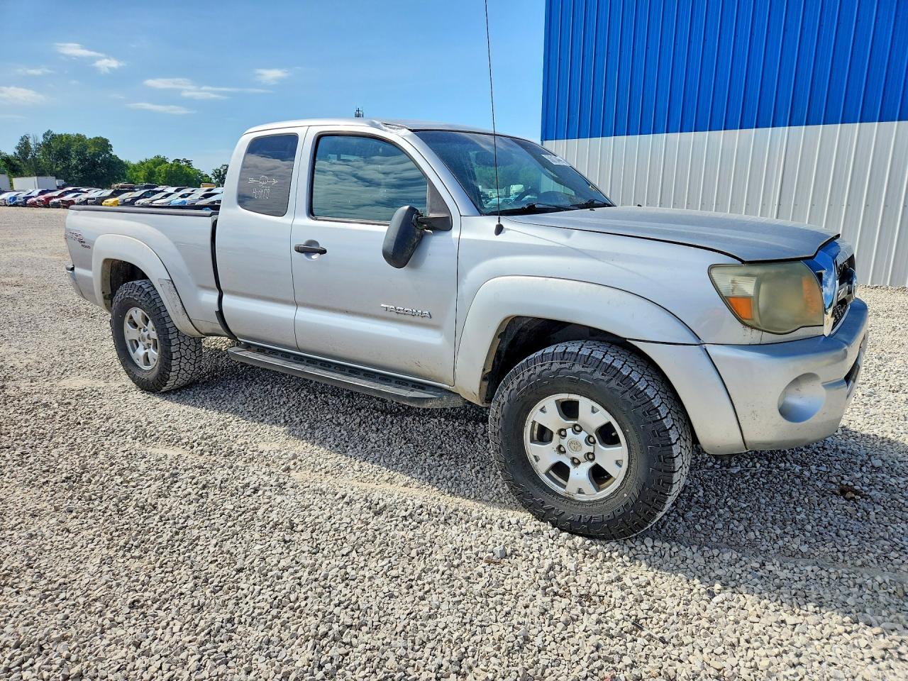 2011 Toyota Tacoma Access Cab Silver vin: 5TFUU4EN7BX001240