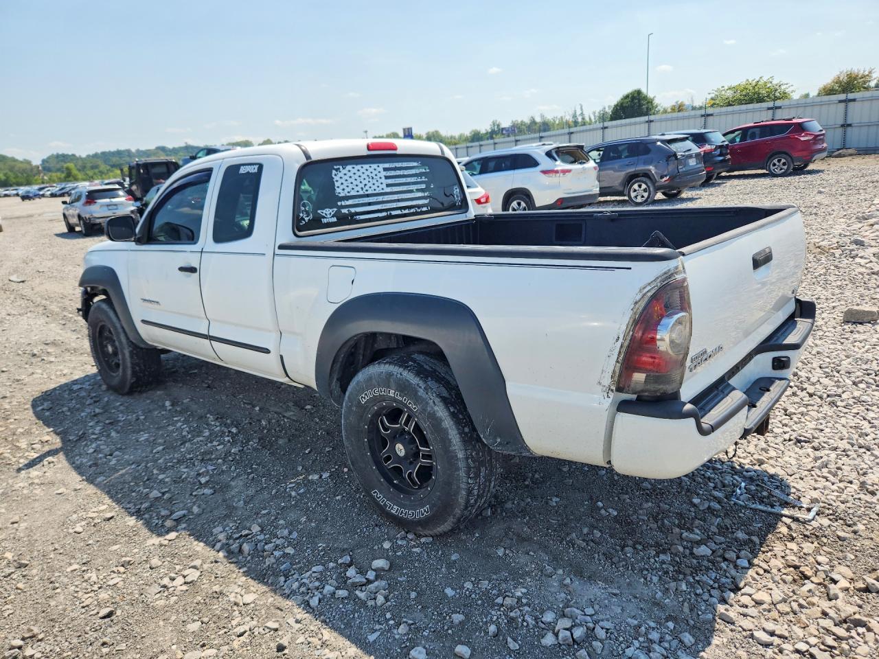 2011 Toyota Tacoma V6 Белый vin: 5TFUU4EN7BX005191