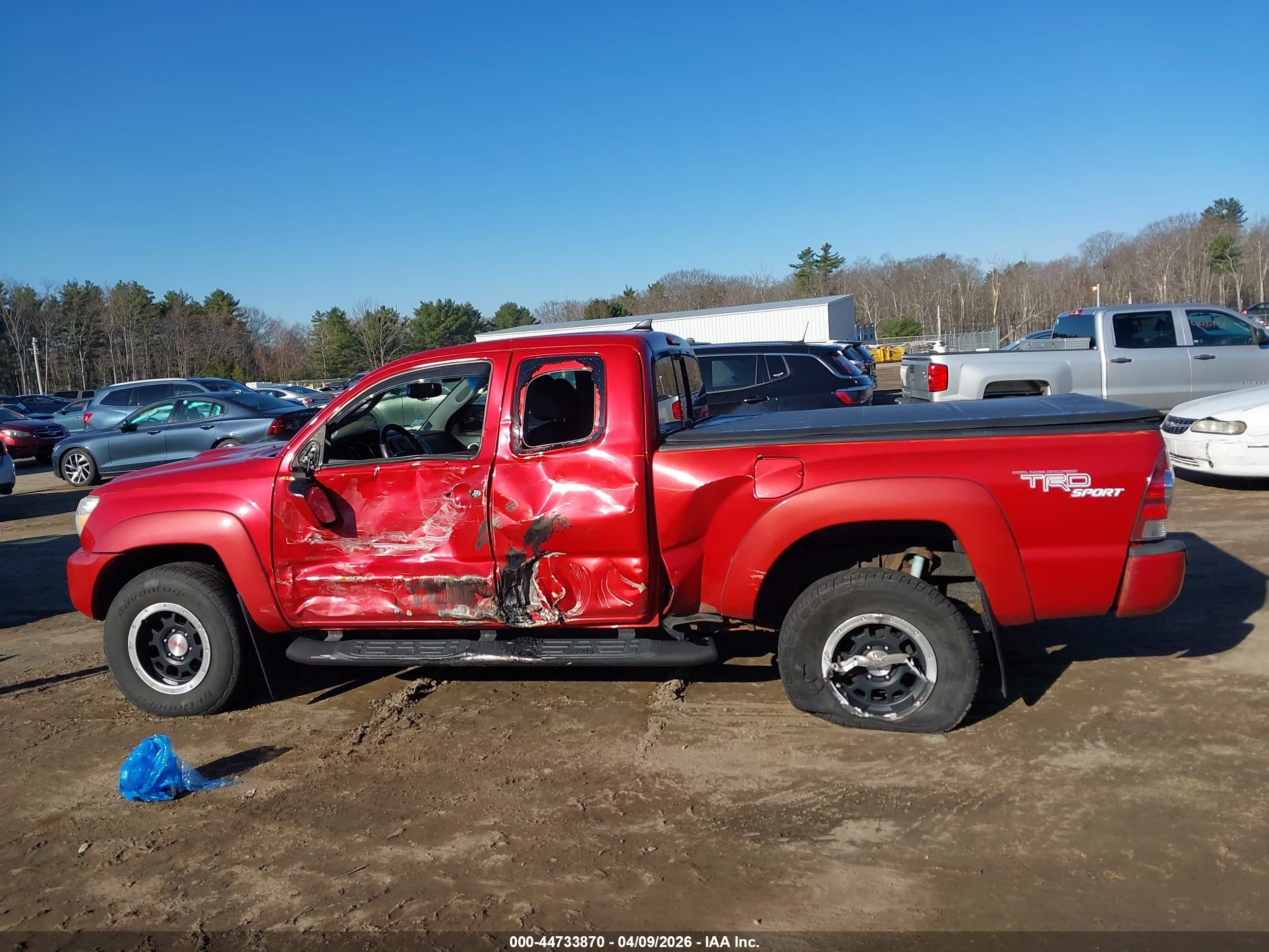 2012 Toyota Tacoma Base V6 Красный vin: 5TFUU4EN7CX036698