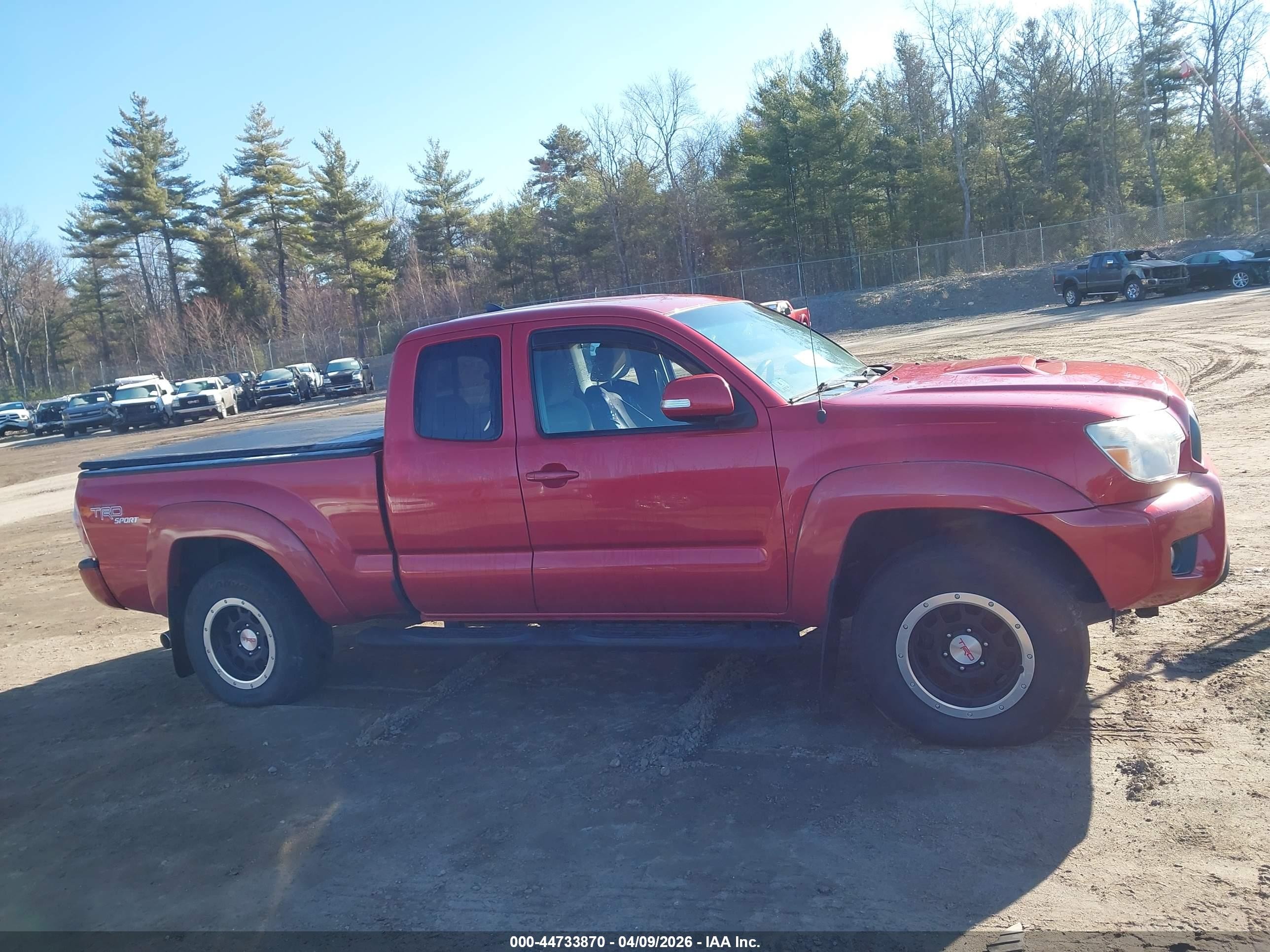 2012 Toyota Tacoma Base V6 Красный vin: 5TFUU4EN7CX036698