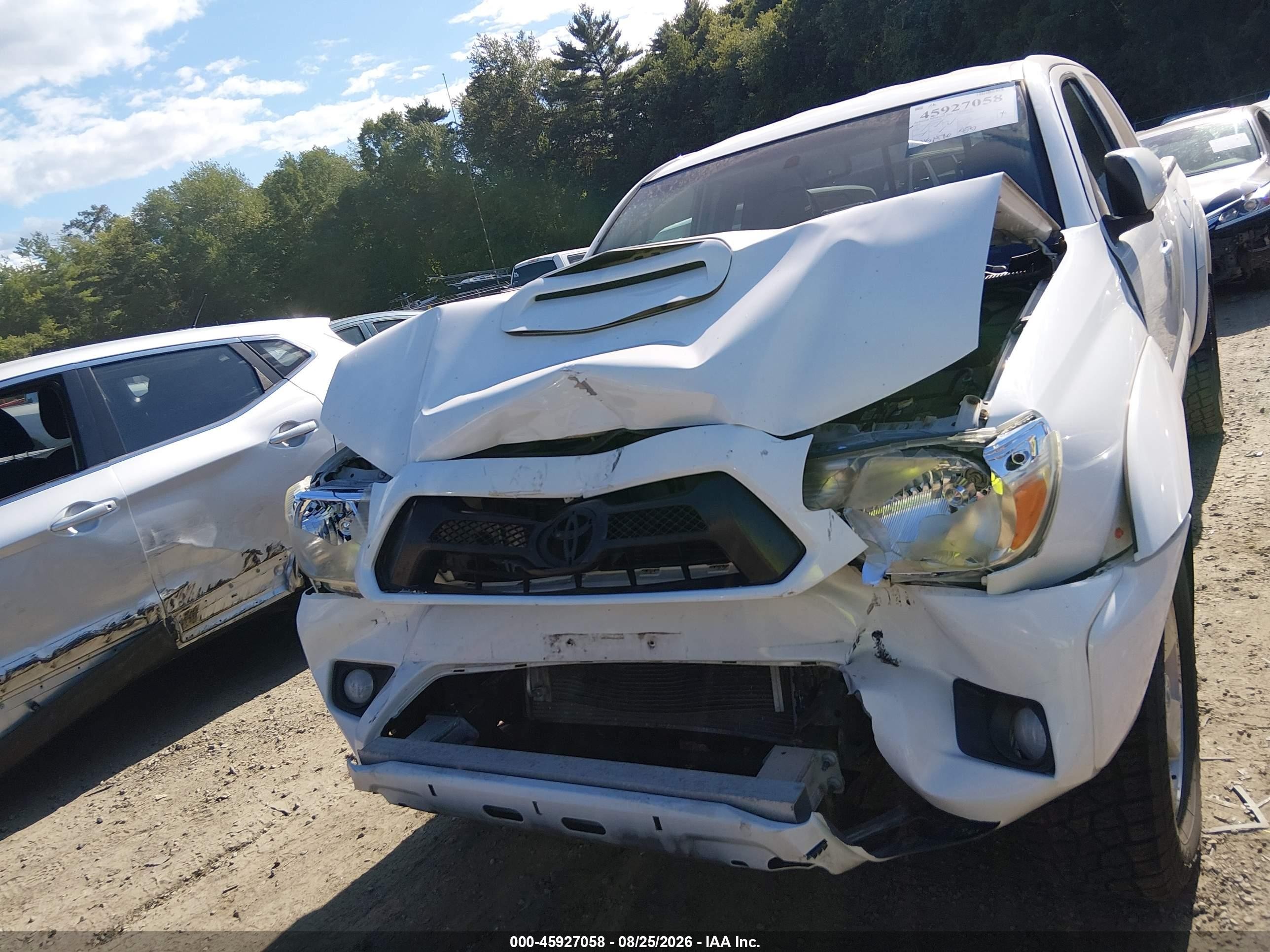 2013 Toyota Tacoma Base V6 White vin: 5TFUU4EN7DX082288