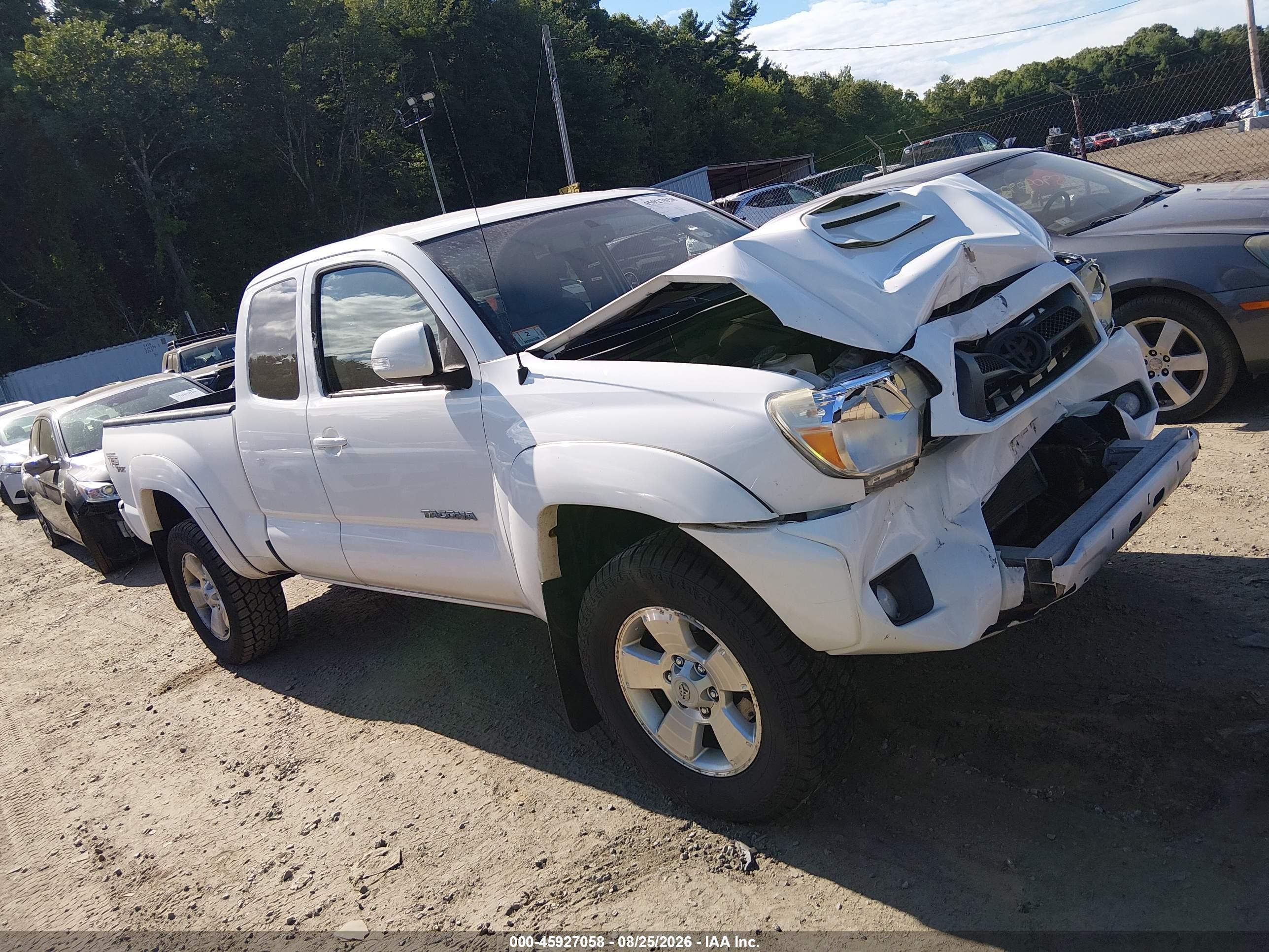 2013 Toyota Tacoma Base V6 White vin: 5TFUU4EN7DX082288