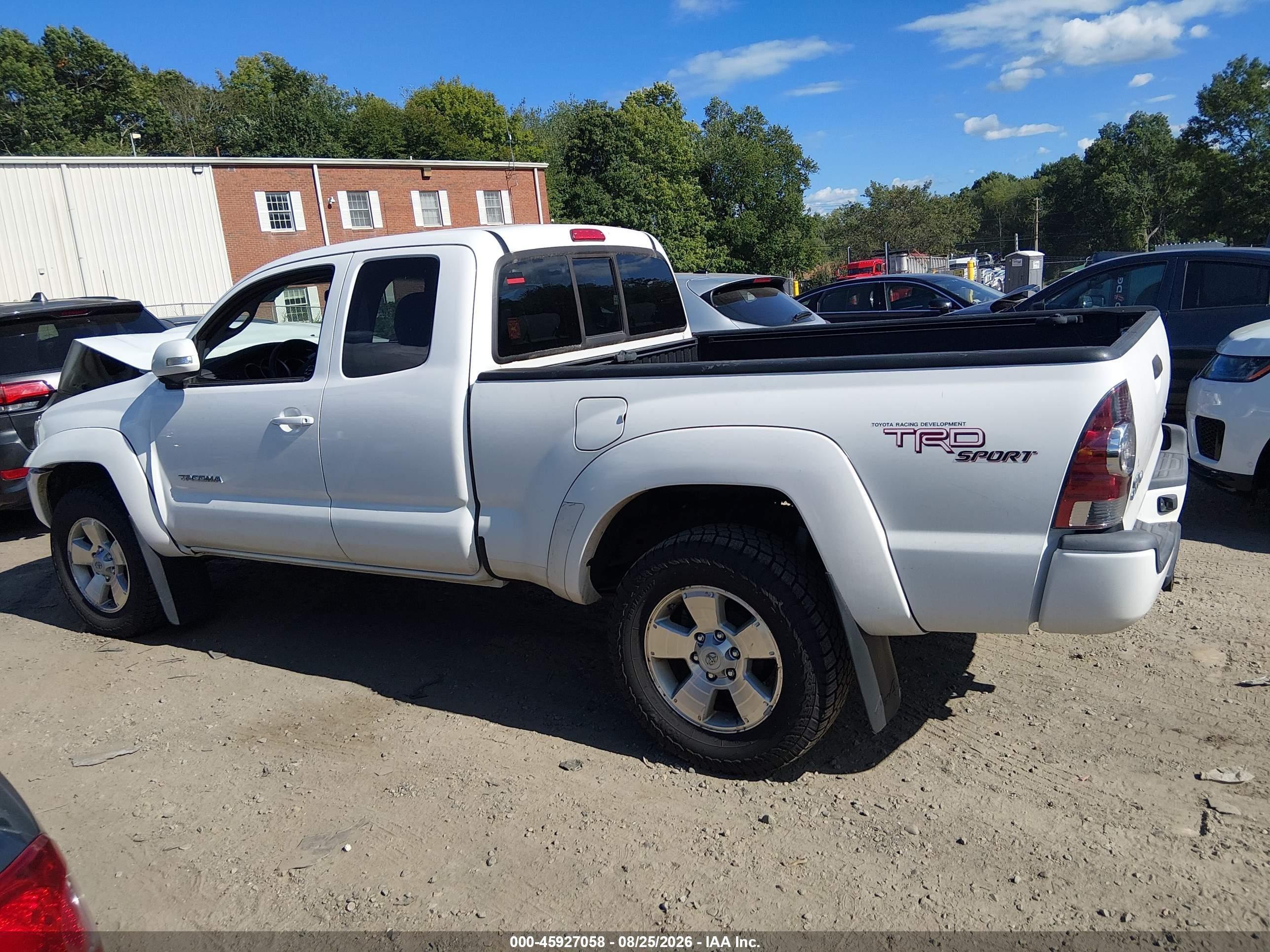 2013 Toyota Tacoma Base V6 White vin: 5TFUU4EN7DX082288