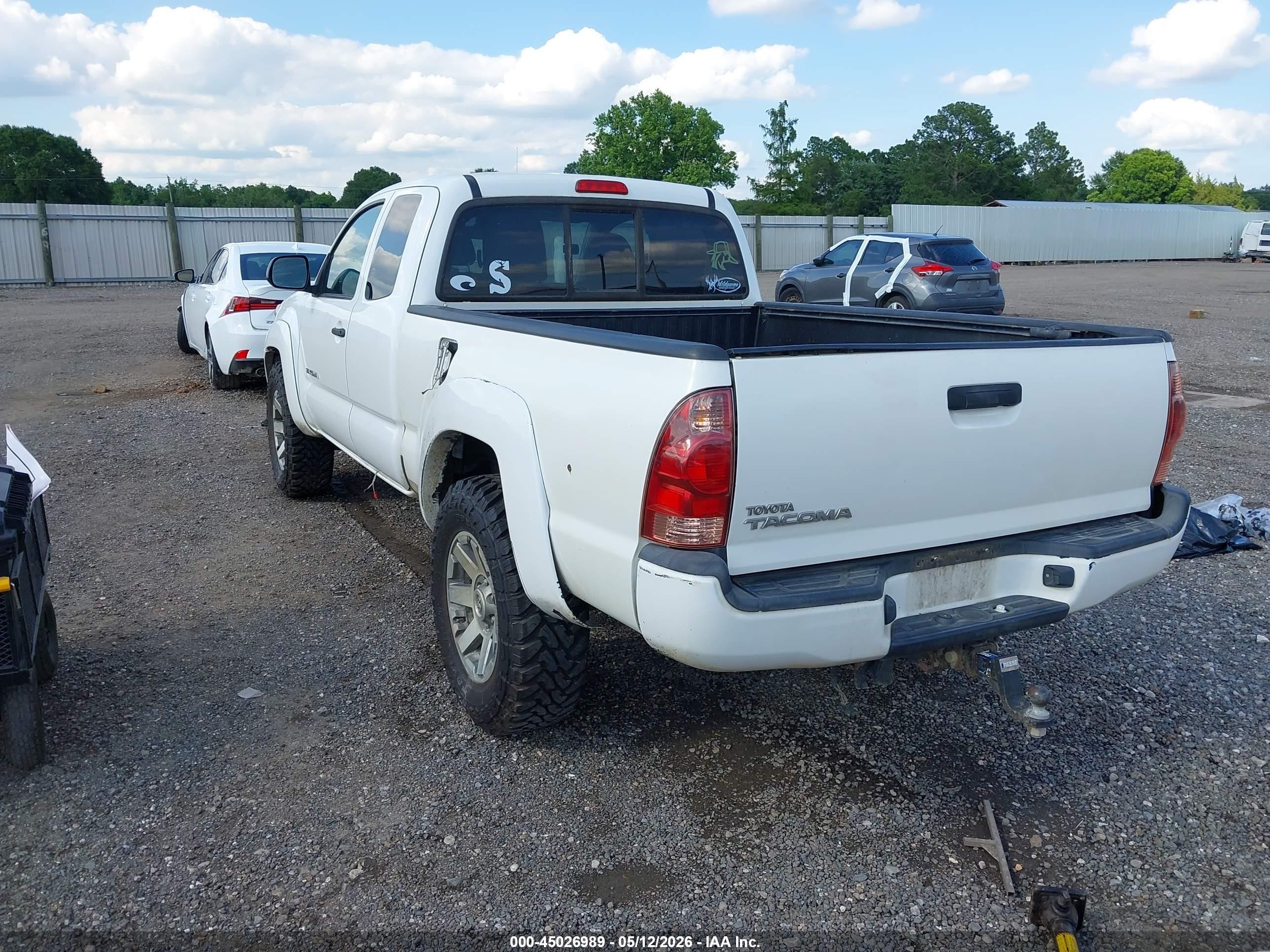 2014 Toyota Tacoma Base V6 White vin: 5TFUU4EN7EX090425