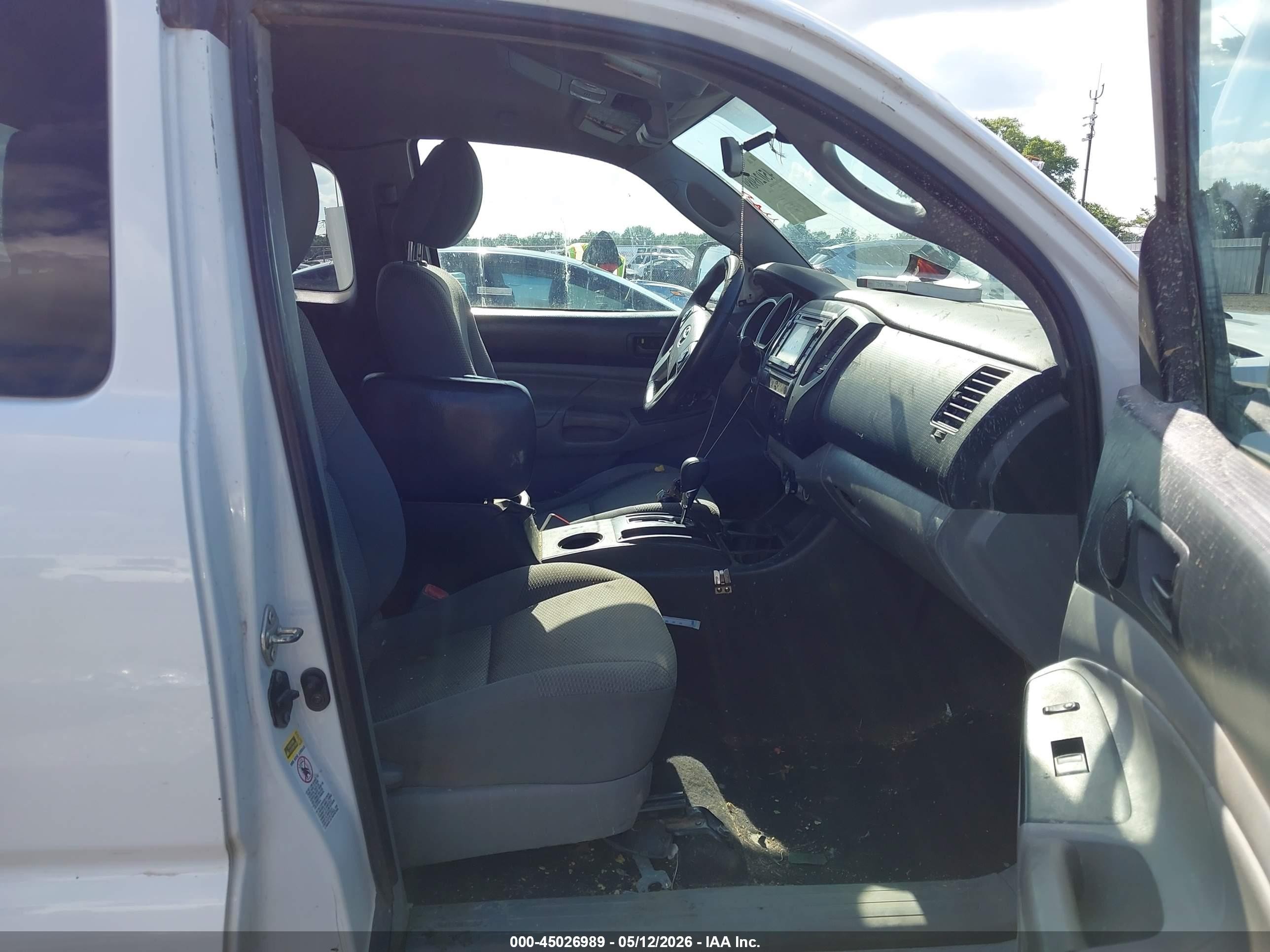 2014 Toyota Tacoma Base V6 White vin: 5TFUU4EN7EX090425