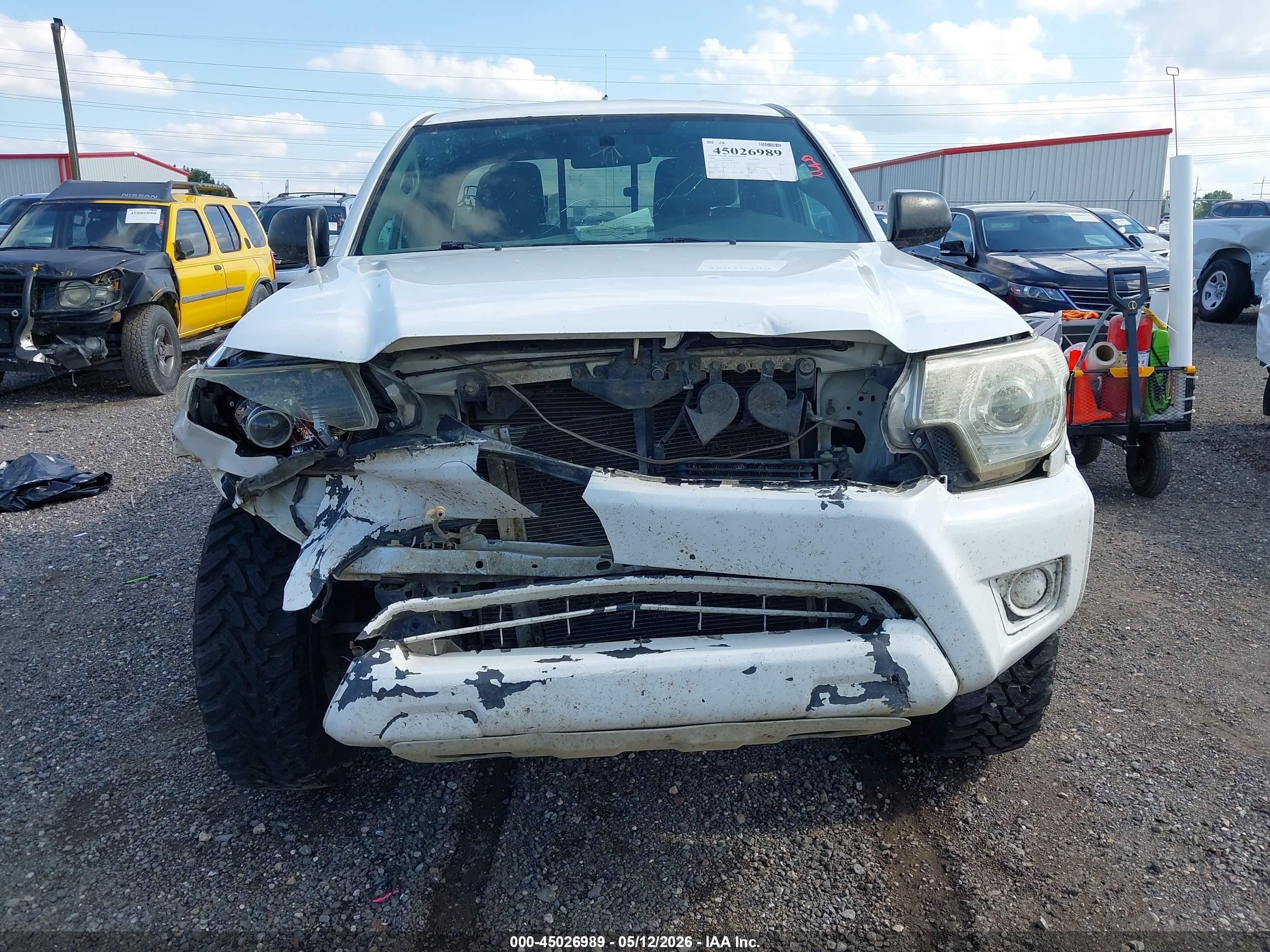 2014 Toyota Tacoma Base V6 White vin: 5TFUU4EN7EX090425