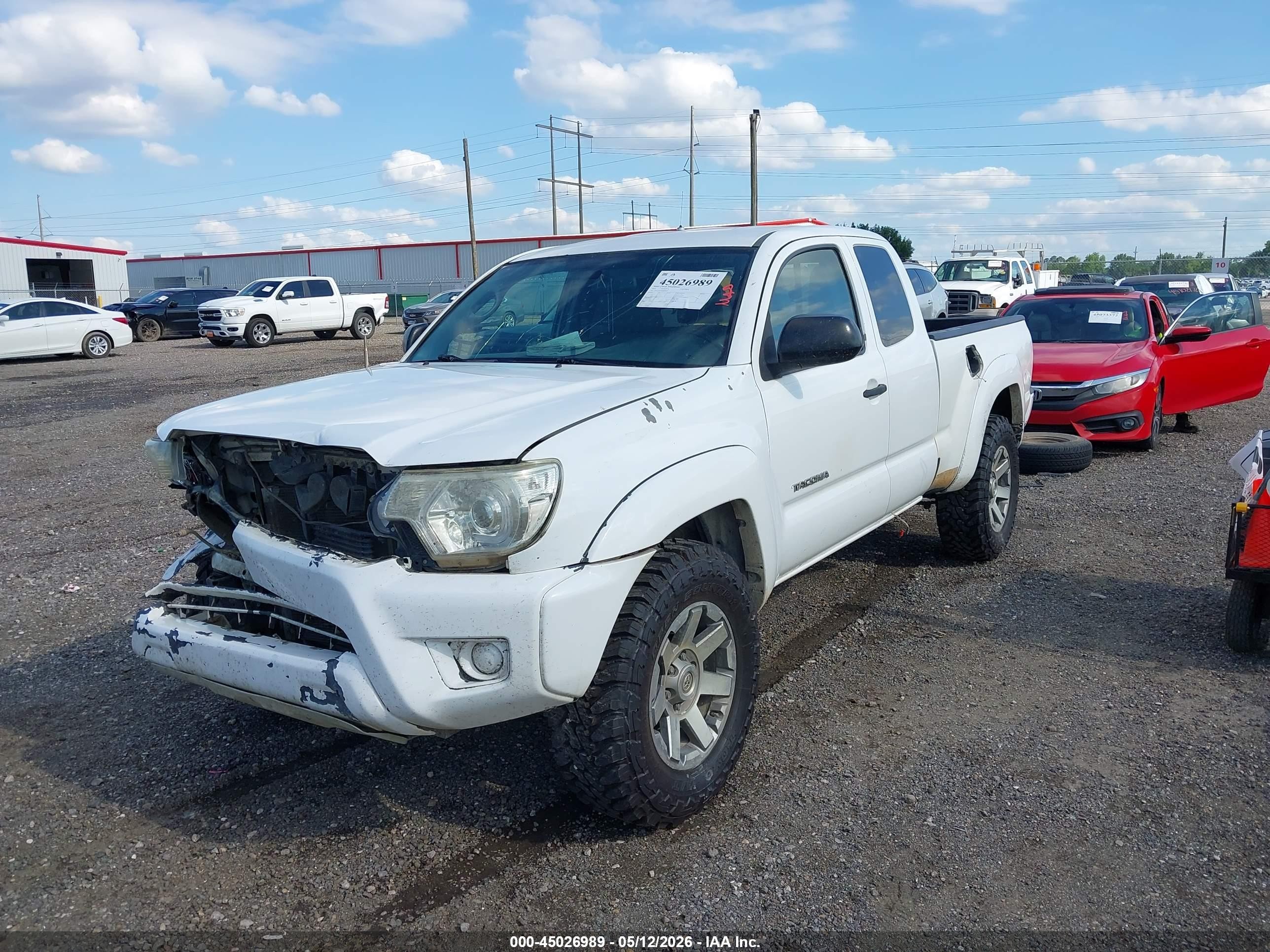 2014 Toyota Tacoma Base V6 White vin: 5TFUU4EN7EX090425