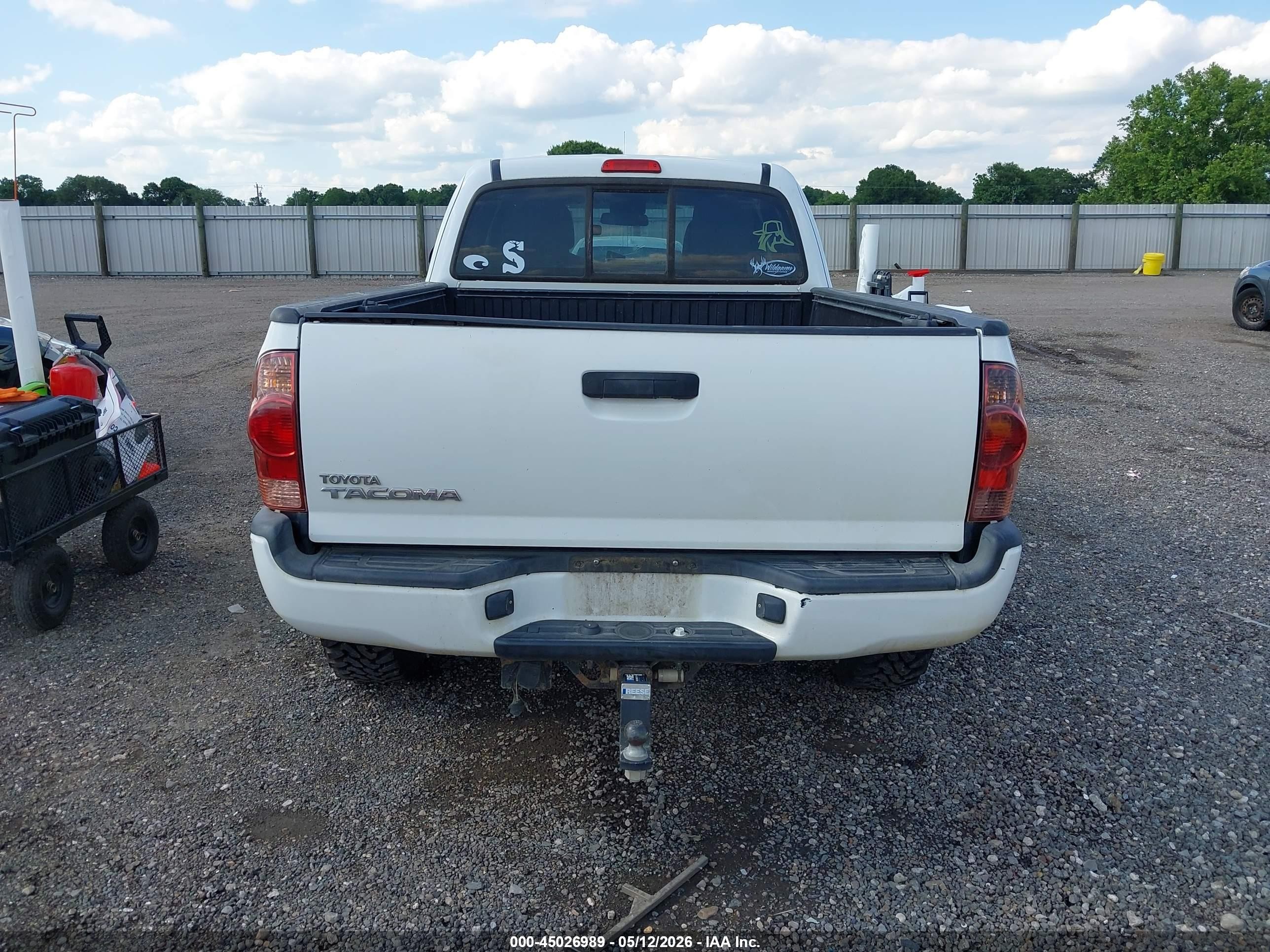 2014 Toyota Tacoma Base V6 White vin: 5TFUU4EN7EX090425