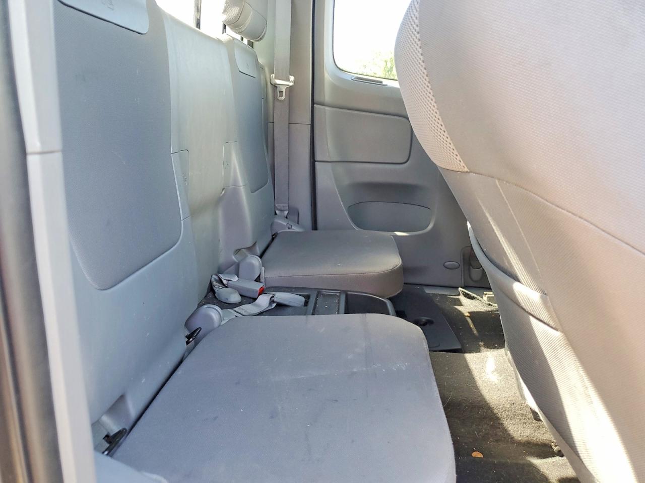2013 Toyota Tacoma V6 Silver vin: 5TFUU4EN8DX048831