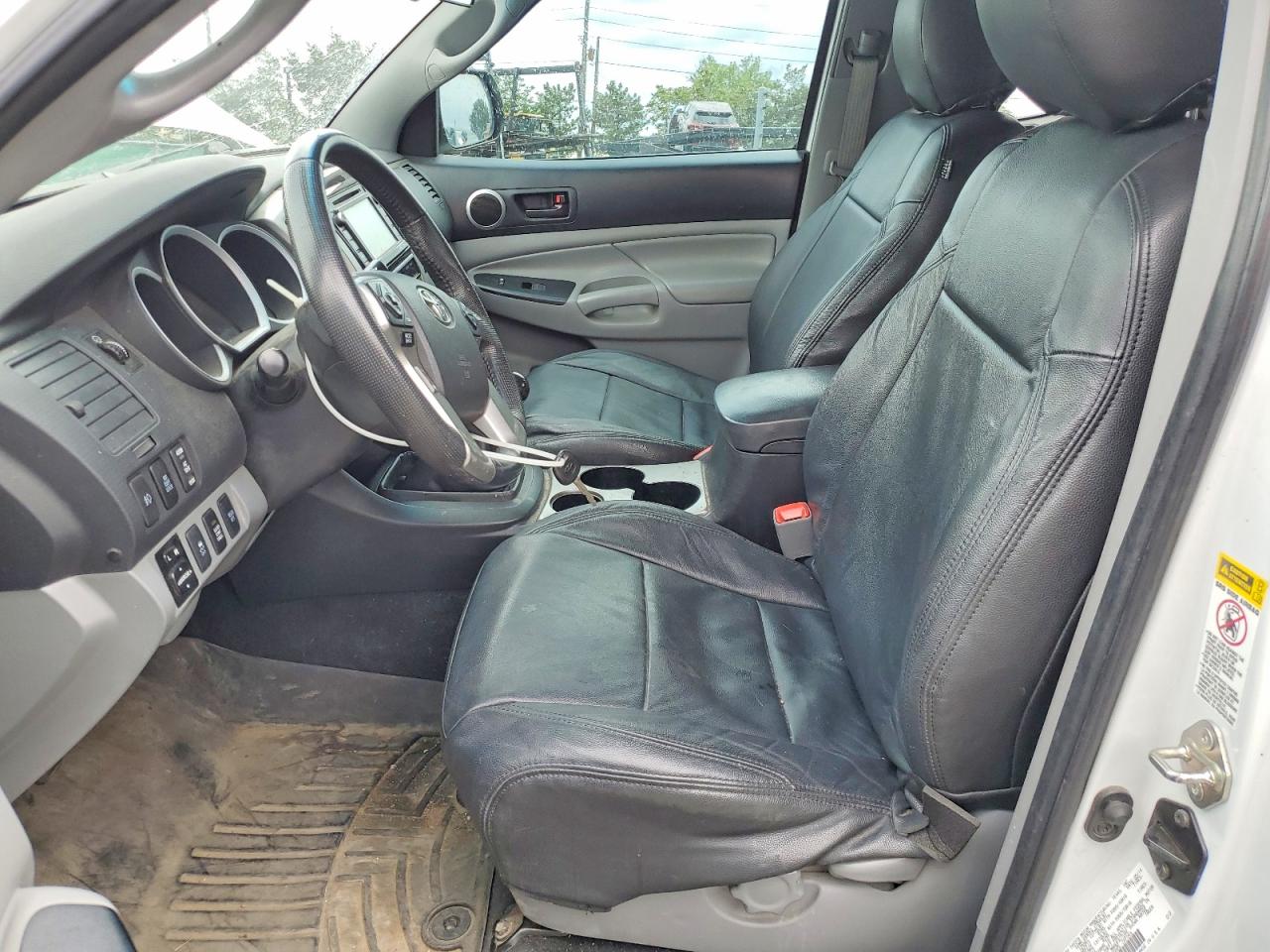 2014 Toyota Tacoma V6 White vin: 5TFUU4EN8EX104848