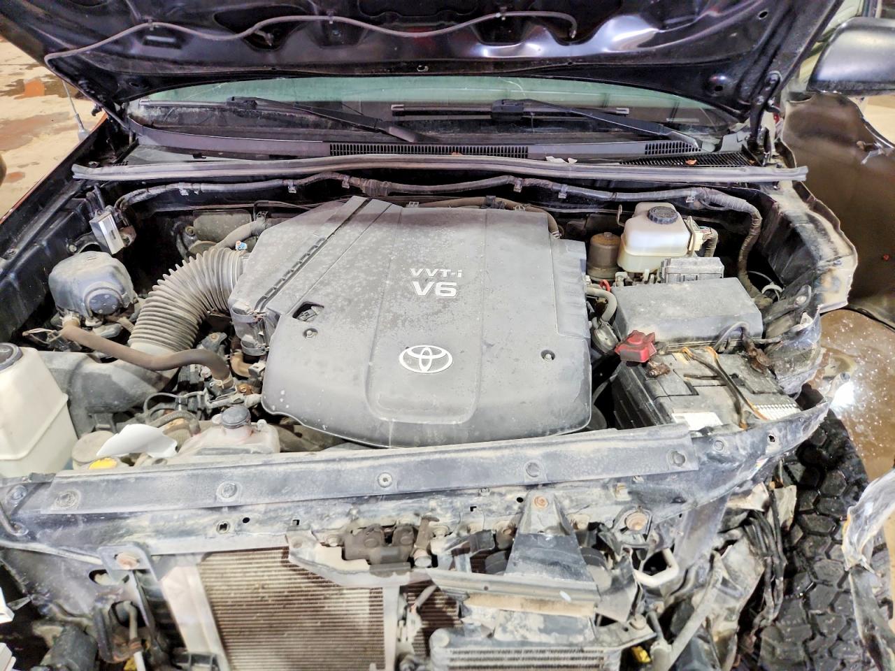 2015 Toyota Tacoma V6 Черный vin: 5TFUU4EN8FX117102