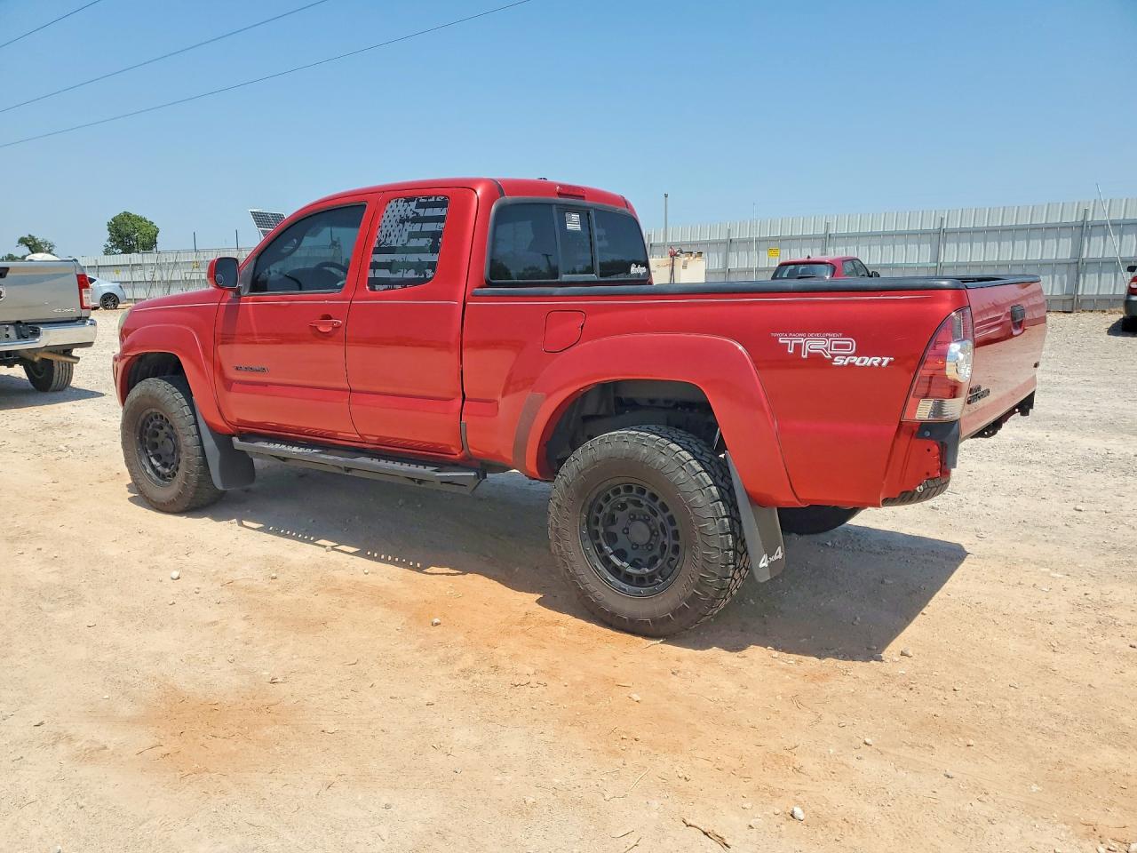 2011 Toyota Tacoma Access Cab Red vin: 5TFUU4EN9BX014622