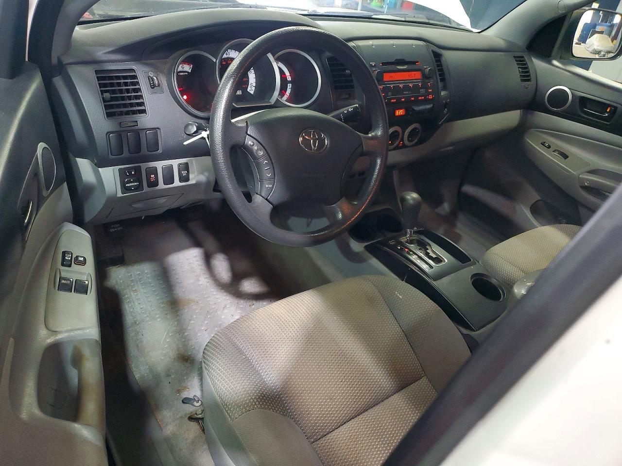 2011 Toyota Tacoma Access Cab Белый vin: 5TFUU4ENXBX015570