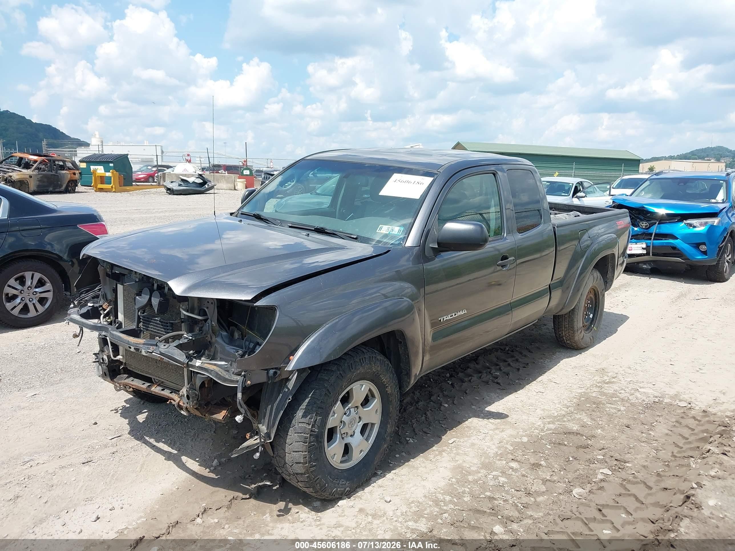 2013 Toyota Tacoma Base V6 Gray vin: 5TFUU4ENXDX077036