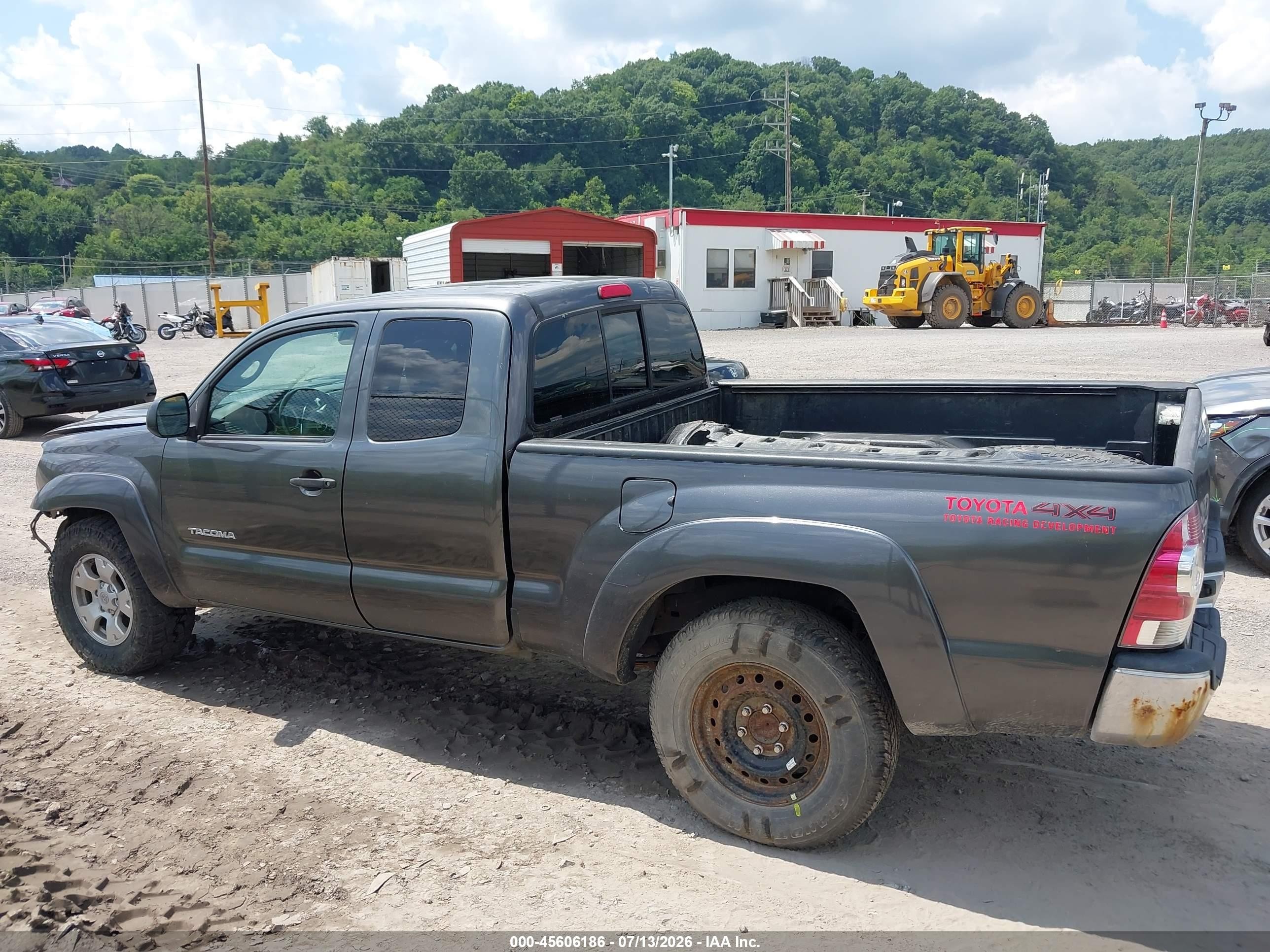 2013 Toyota Tacoma Base V6 Gray vin: 5TFUU4ENXDX077036