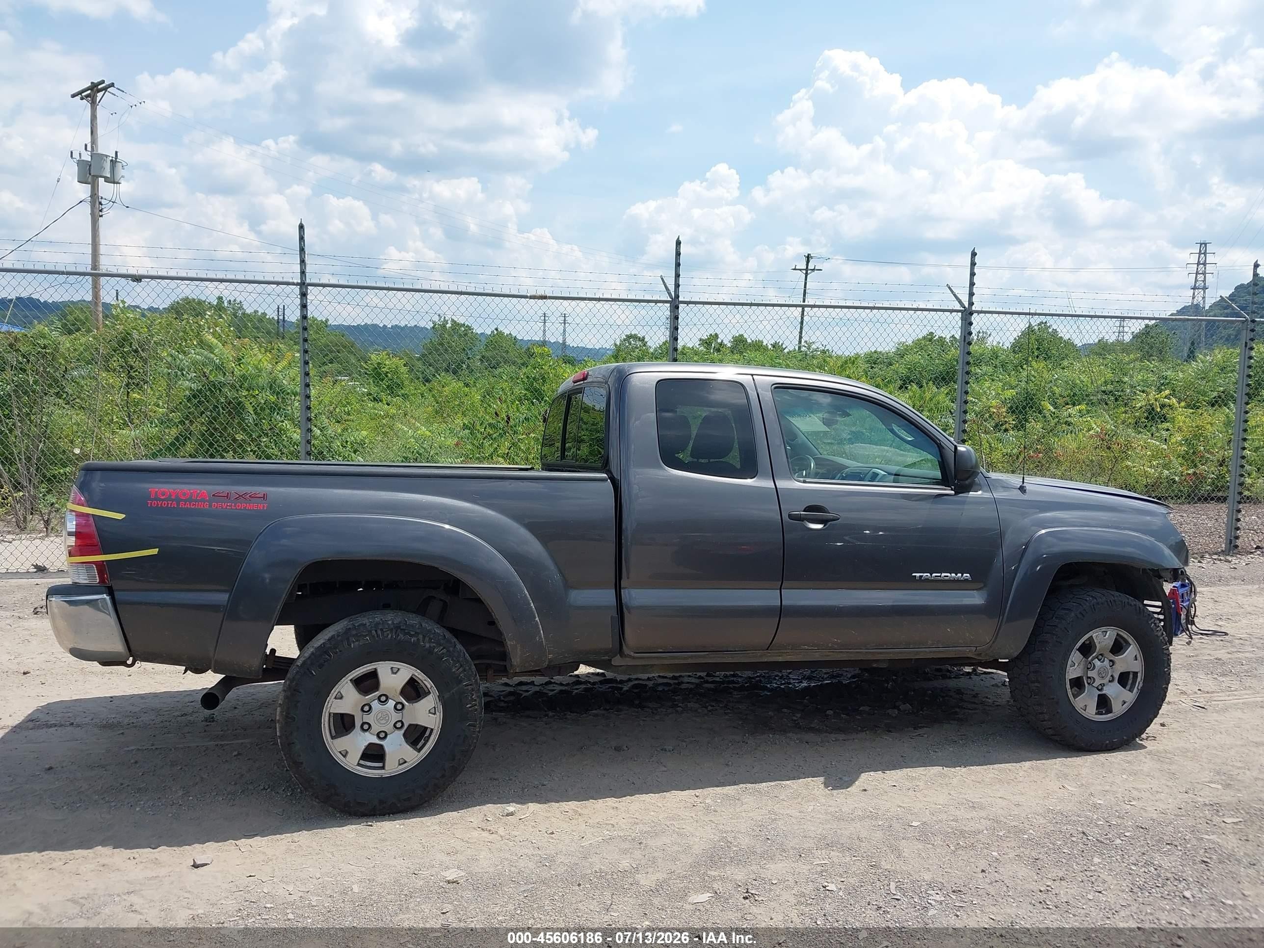 2013 Toyota Tacoma Base V6 Gray vin: 5TFUU4ENXDX077036