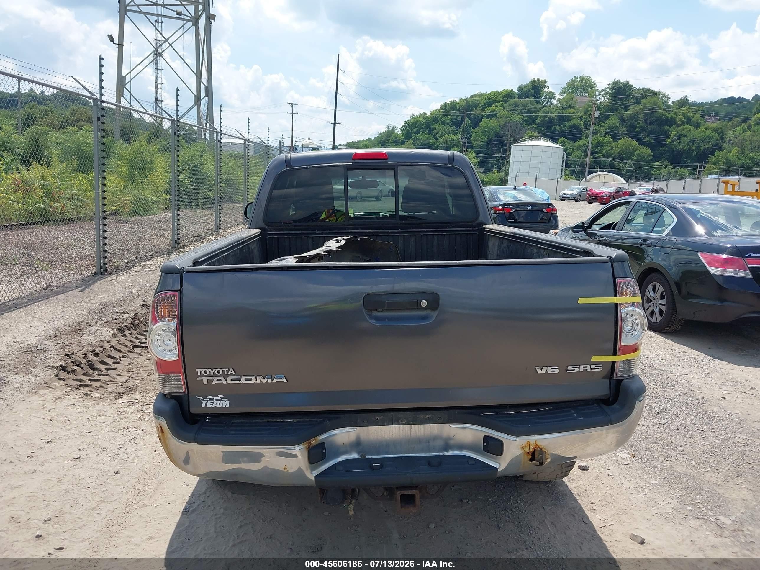 2013 Toyota Tacoma Base V6 Gray vin: 5TFUU4ENXDX077036