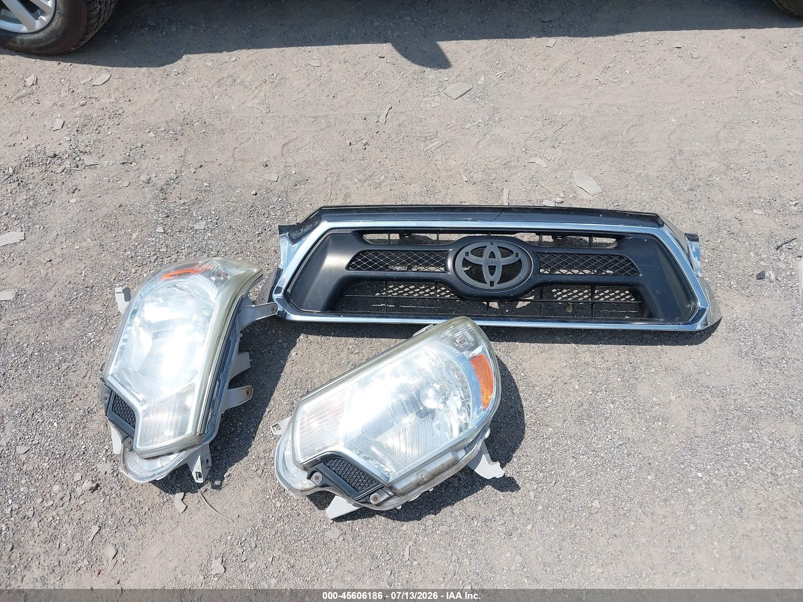 2013 Toyota Tacoma Base V6 Gray vin: 5TFUU4ENXDX077036