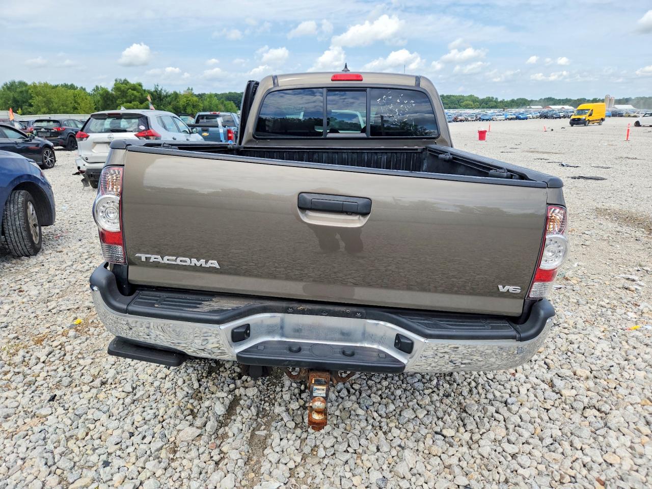 2014 Toyota Tacoma V6 Brown vin: 5TFUU4ENXEX103703