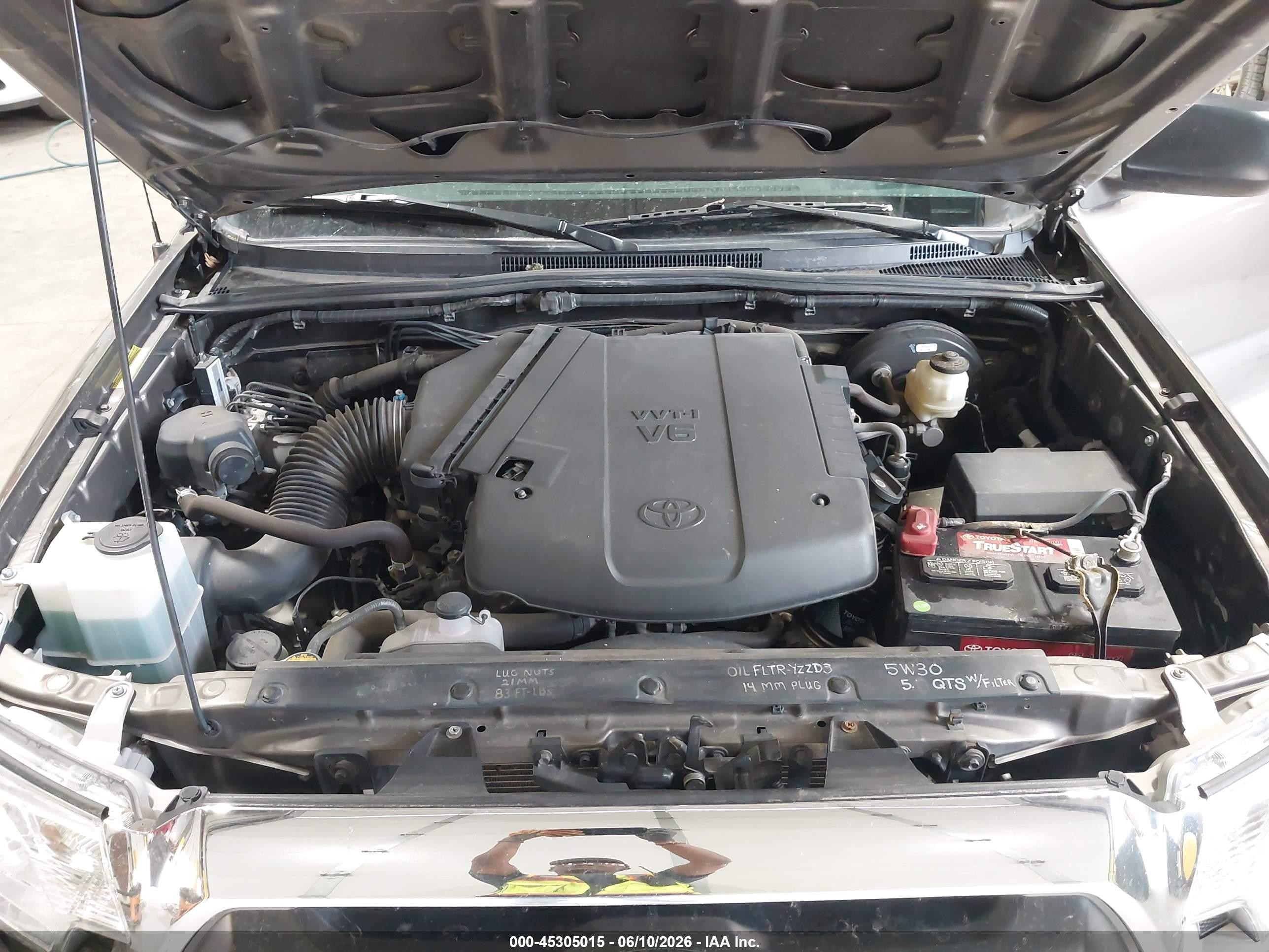 2015 Toyota Tacoma Base V6 Gray vin: 5TFUU4ENXFX137190