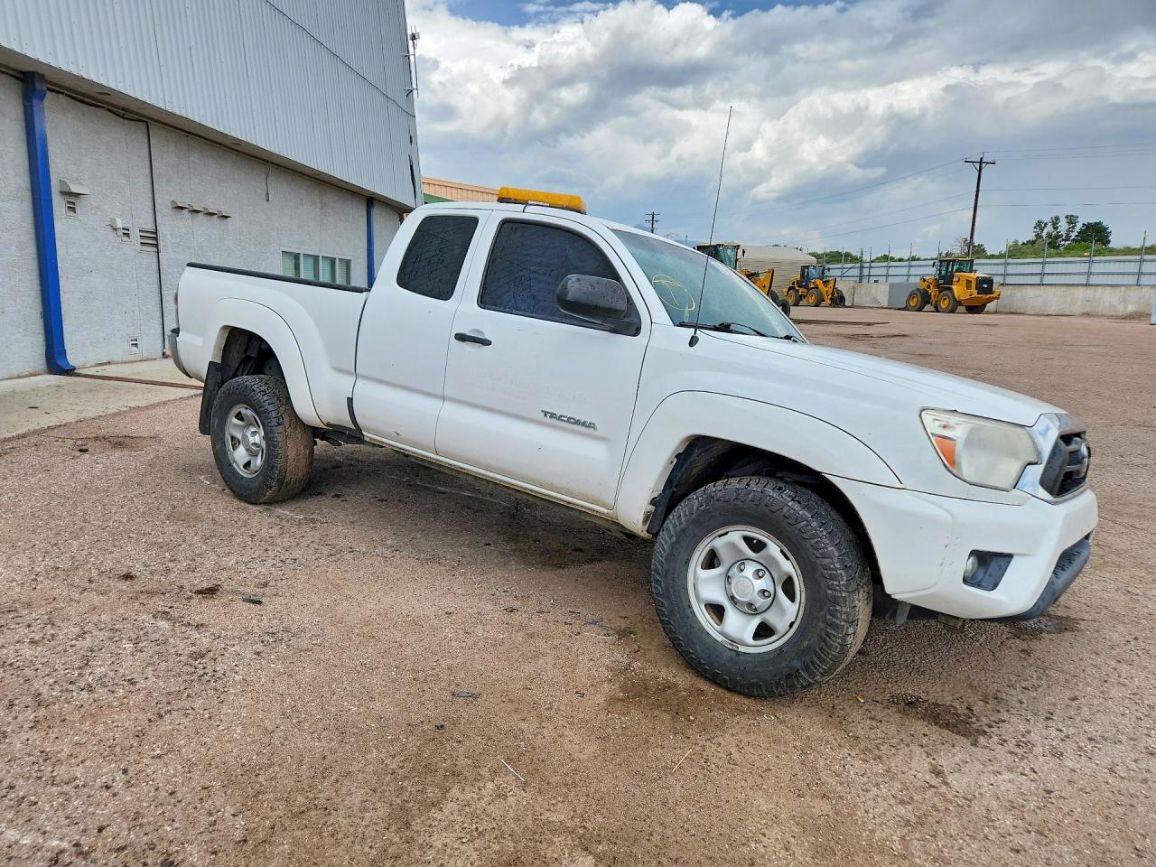 2015 Toyota Tacoma V6 White vin: 5TFUU4ENXFX140171