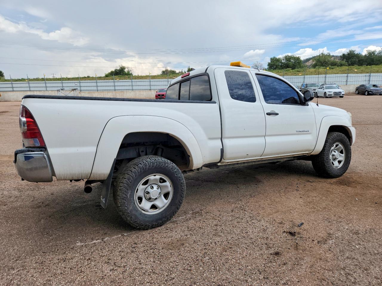 2015 Toyota Tacoma V6 White vin: 5TFUU4ENXFX140171