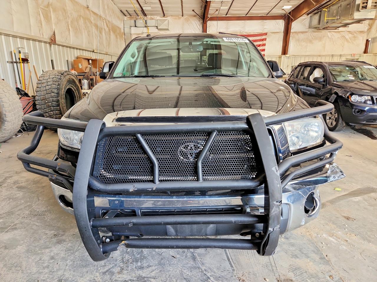 2013 Toyota Tundra Double Cab Sr5 Черный vin: 5TFUW5F10DX311552