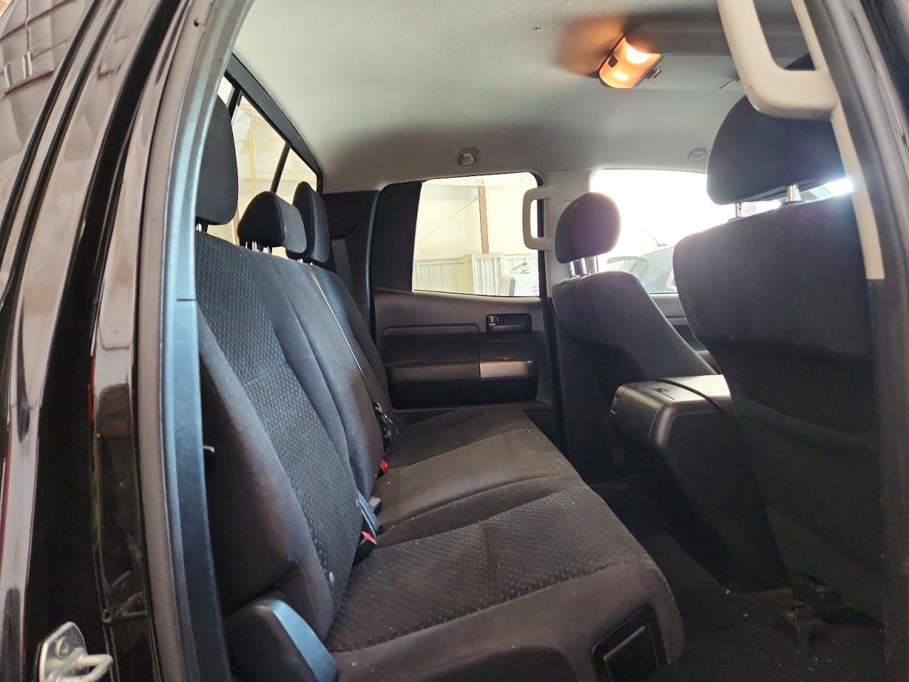 2013 Toyota Tundra Double Cab Sr5 Черный vin: 5TFUW5F10DX311552
