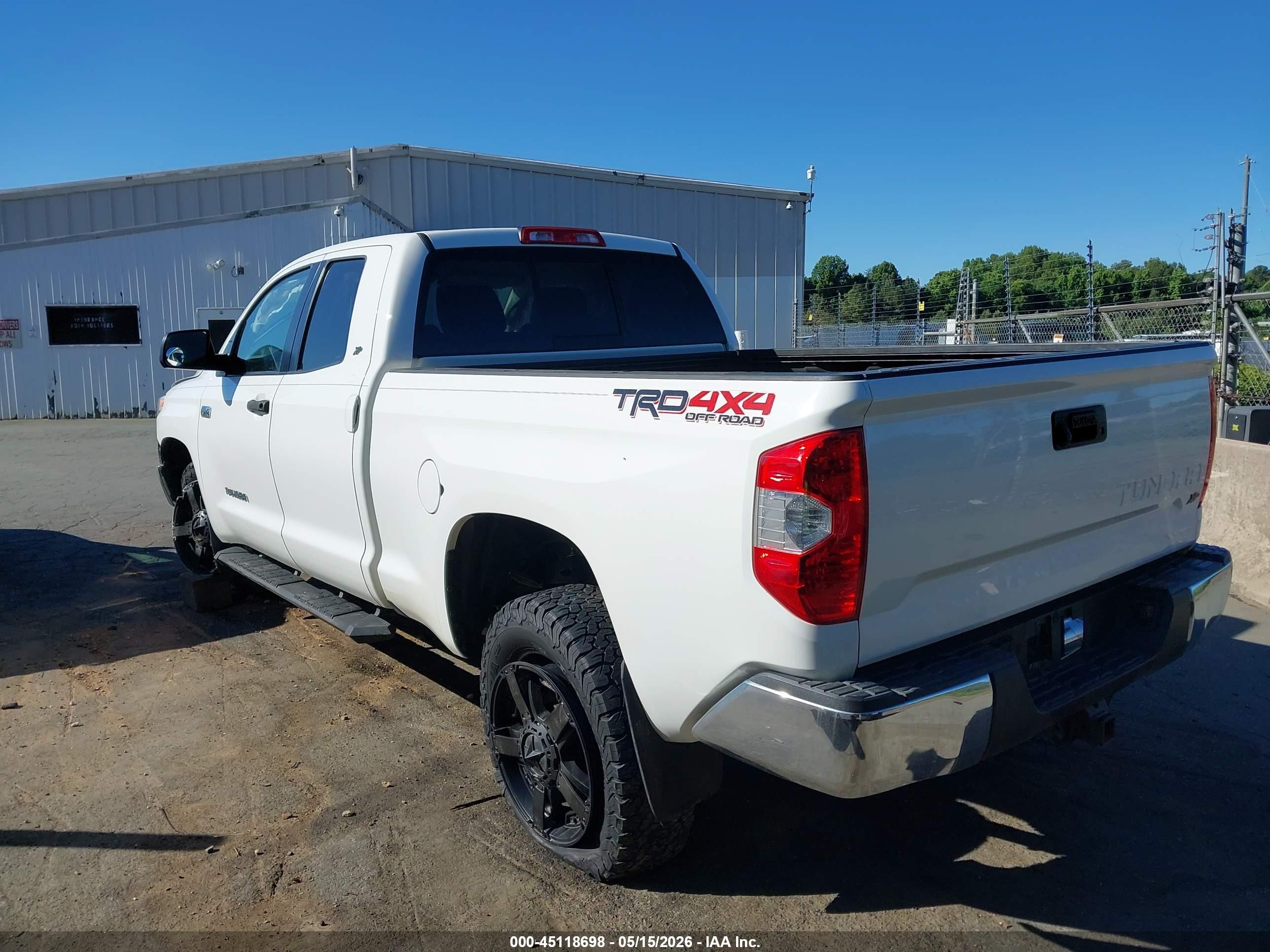 2016 Toyota Tundra Sr5 5.7l V8 Белый vin: 5TFUW5F10GX566884