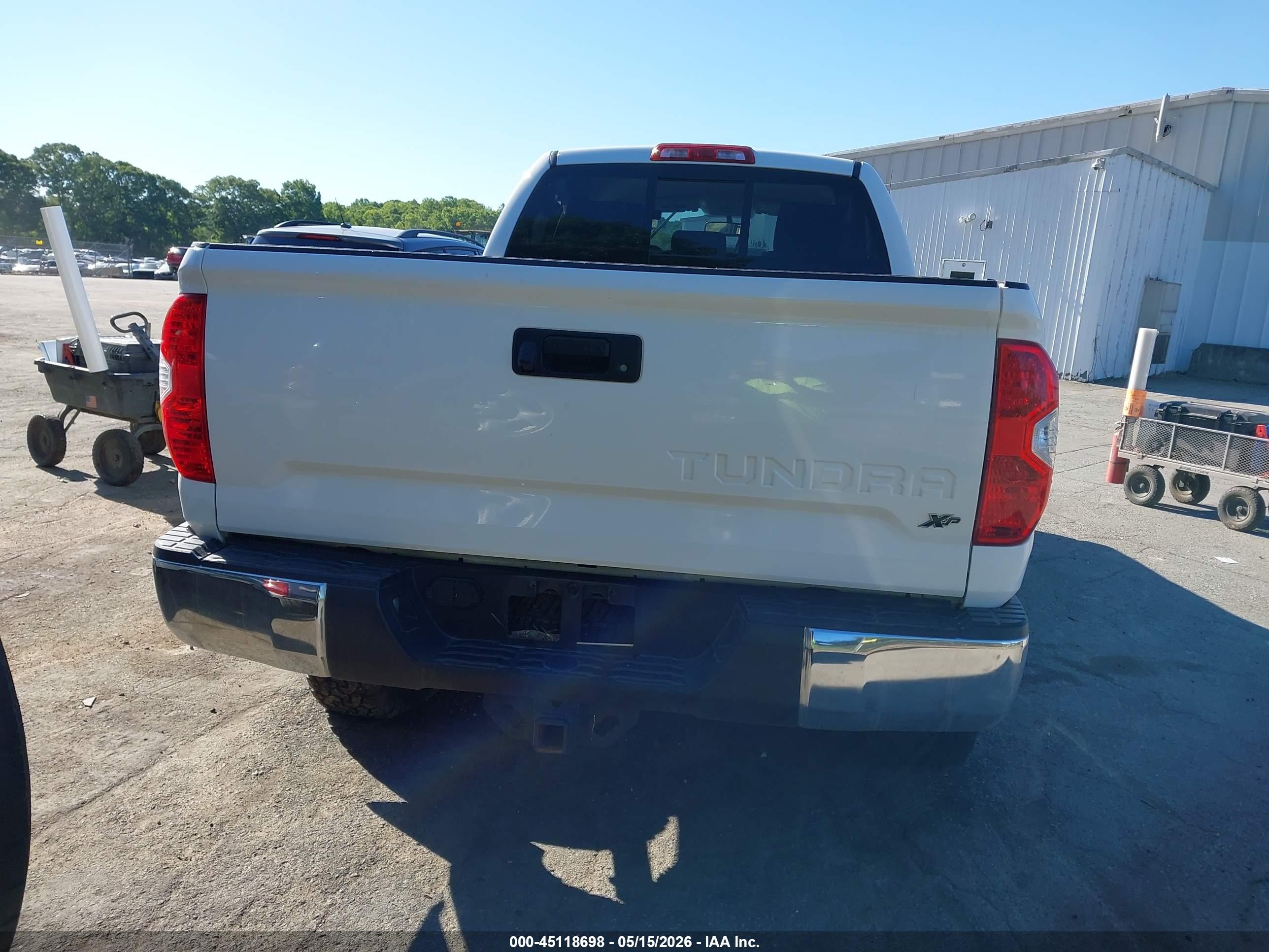 2016 Toyota Tundra Sr5 5.7l V8 Белый vin: 5TFUW5F10GX566884