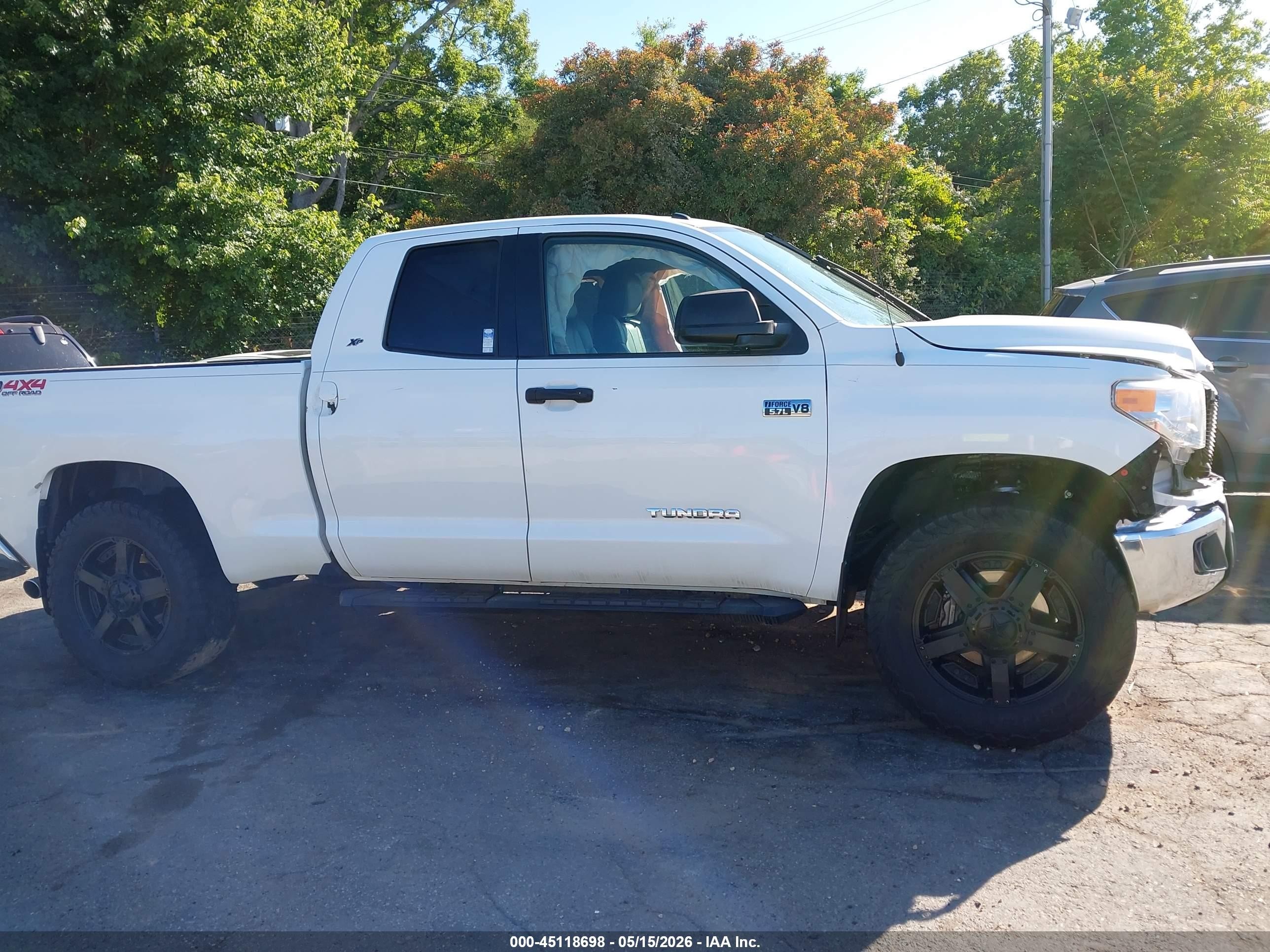 2016 Toyota Tundra Sr5 5.7l V8 Белый vin: 5TFUW5F10GX566884