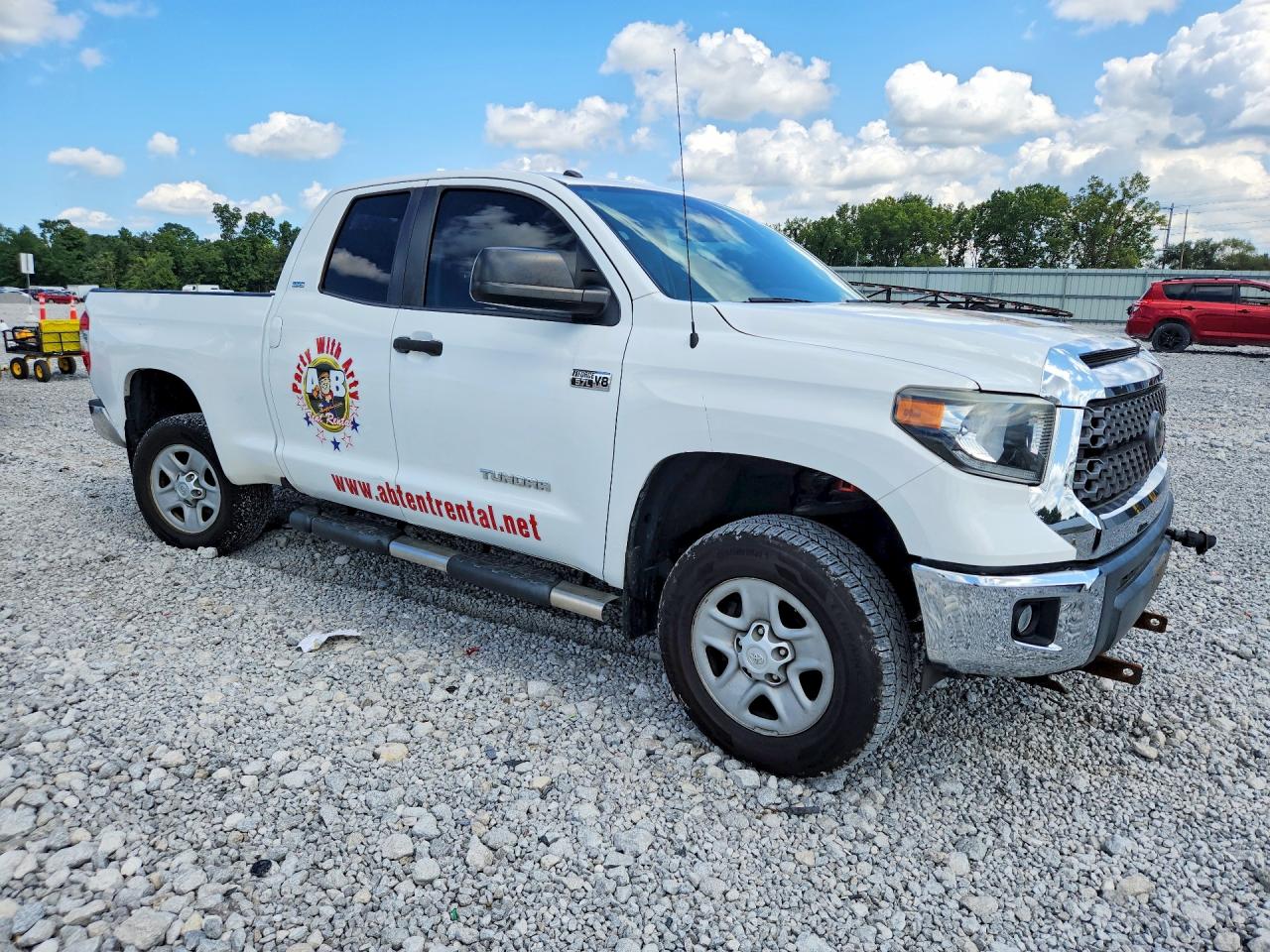 2019 Toyota Tundra Sr5 Белый vin: 5TFUW5F10KX820635