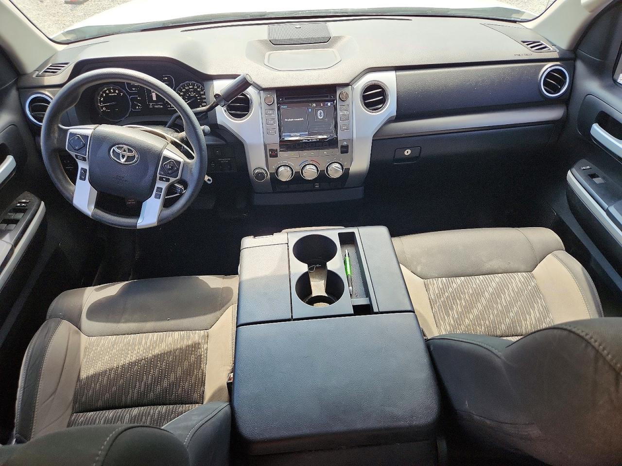 2019 Toyota Tundra Sr5 Белый vin: 5TFUW5F10KX820635