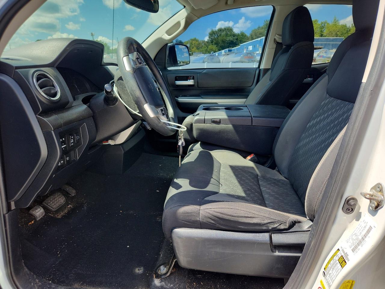 2019 Toyota Tundra Sr5 Белый vin: 5TFUW5F10KX820635