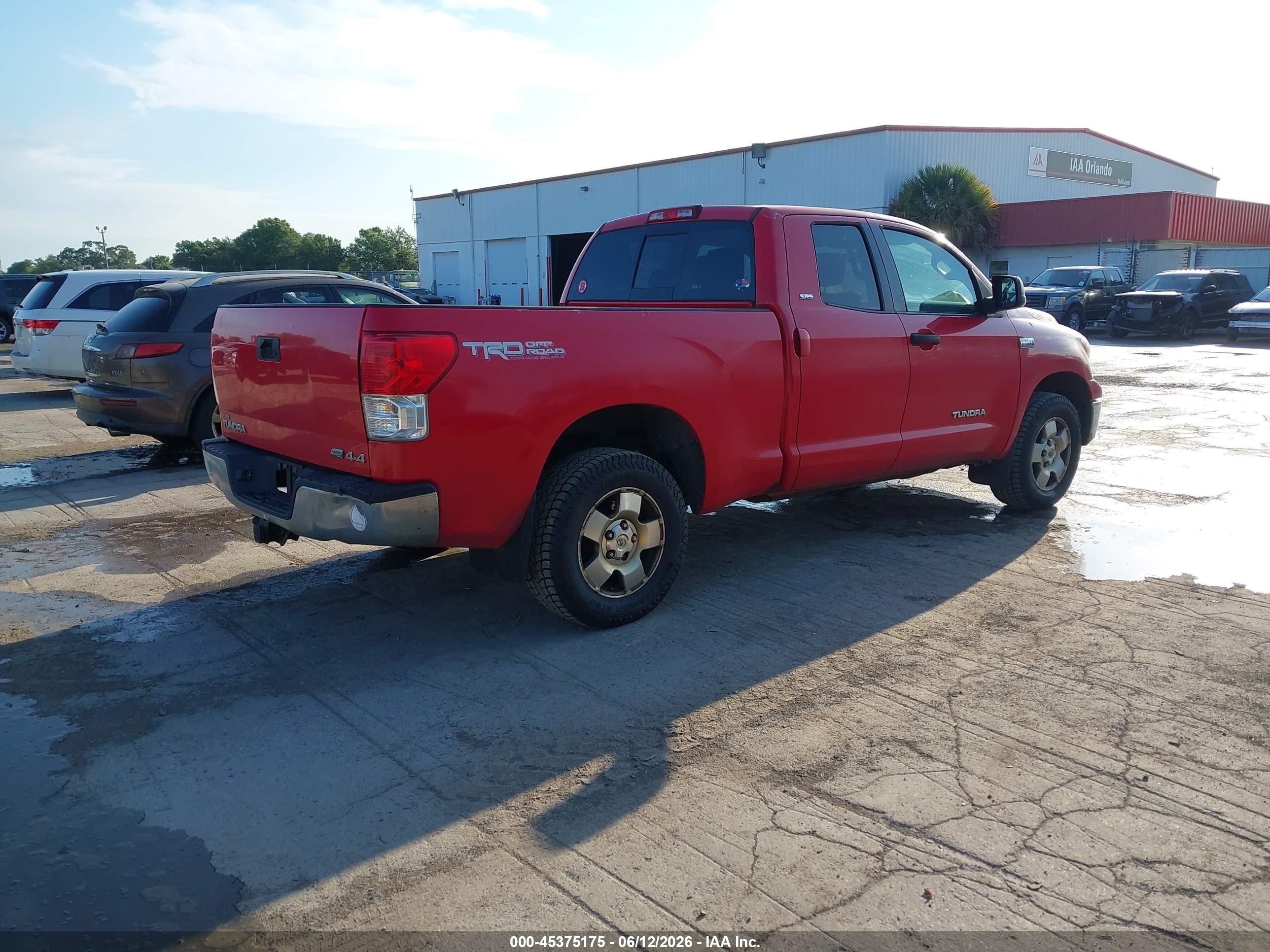 2010 Toyota Tundra Grade 5.7l V8 Red vin: 5TFUW5F11AX132688