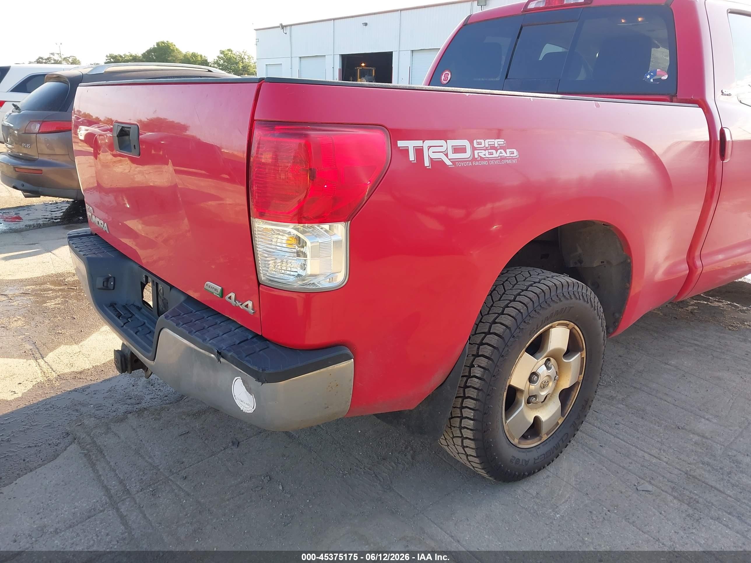 2010 Toyota Tundra Grade 5.7l V8 Red vin: 5TFUW5F11AX132688