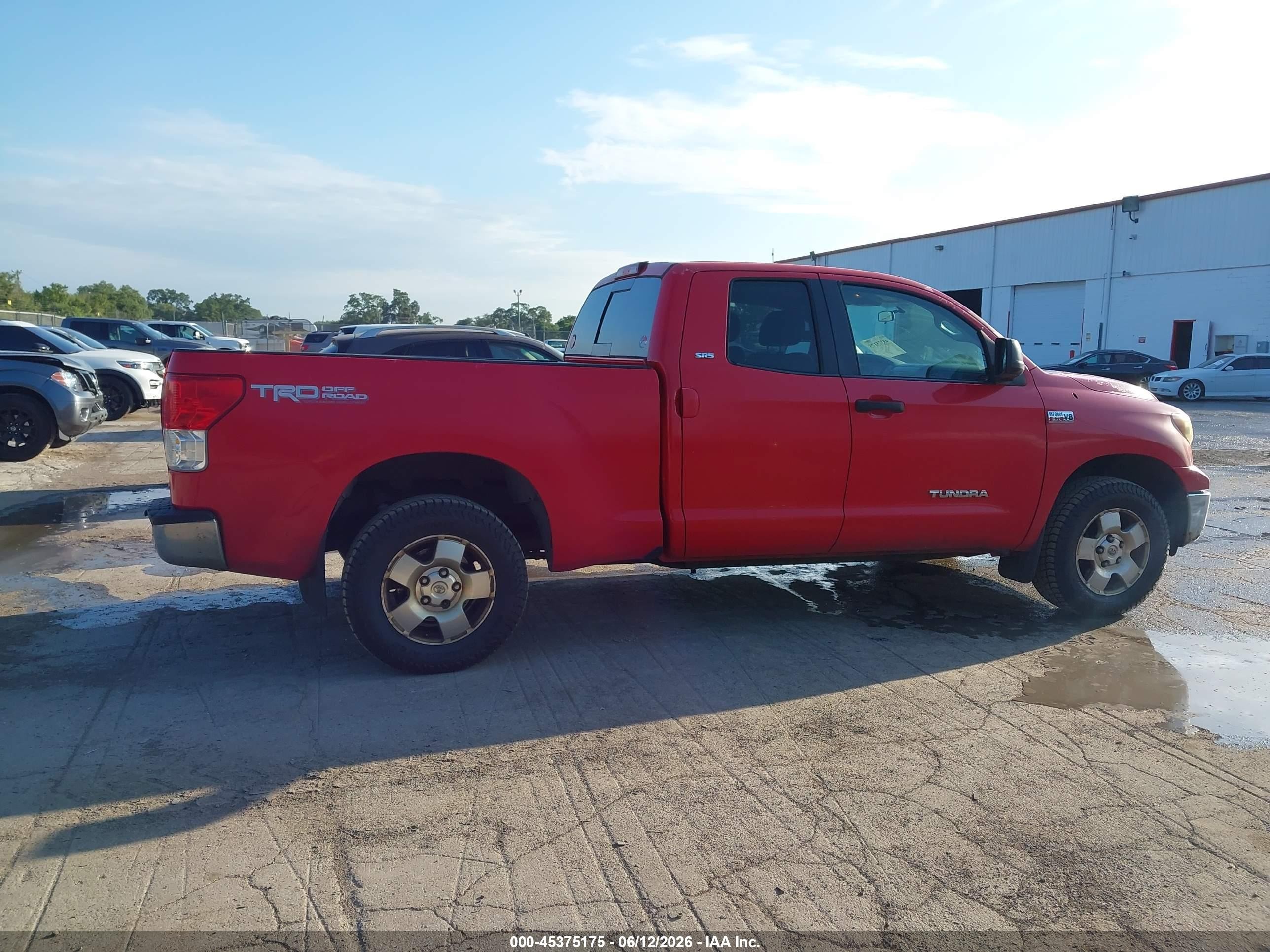 2010 Toyota Tundra Grade 5.7l V8 Red vin: 5TFUW5F11AX132688