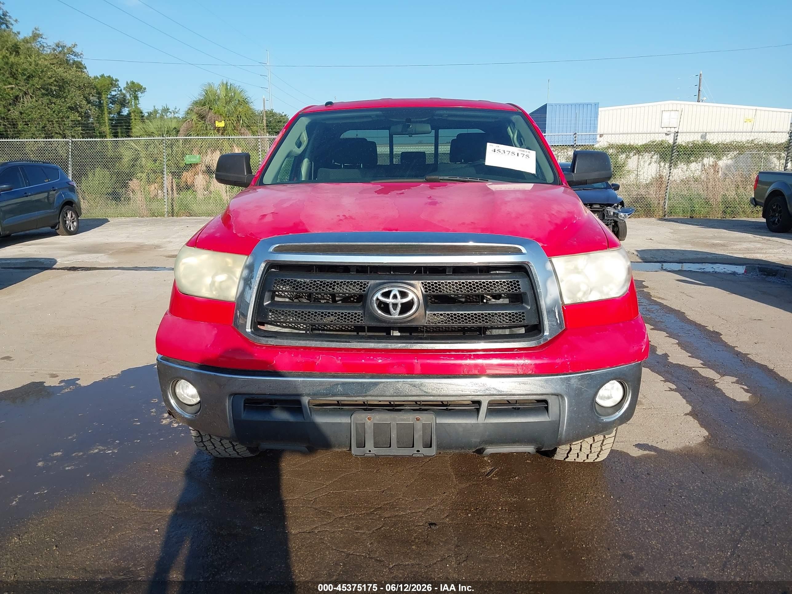 2010 Toyota Tundra Grade 5.7l V8 Red vin: 5TFUW5F11AX132688