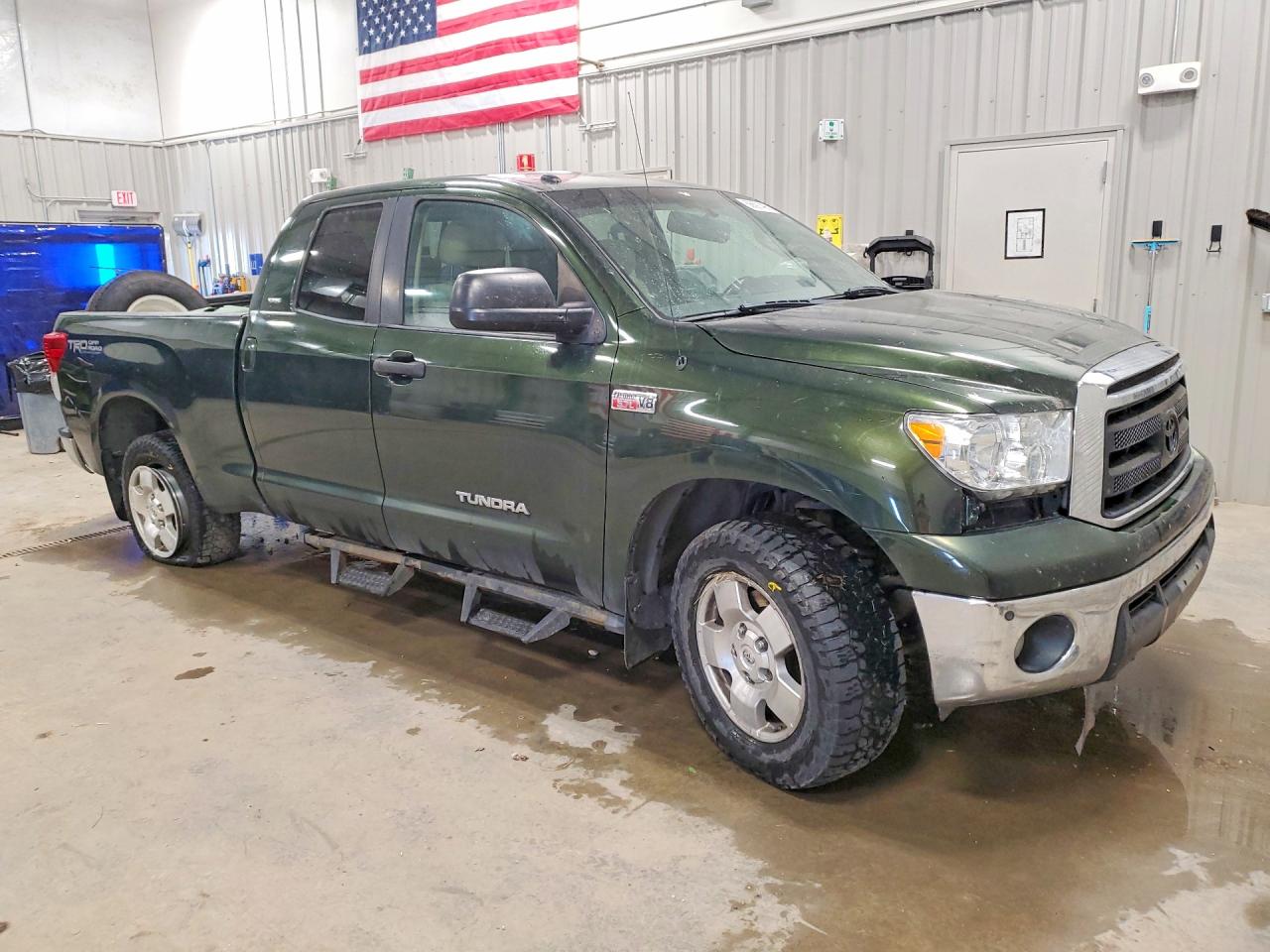 2010 Toyota Tundra Double Cab Sr5 Green vin: 5TFUW5F11AX136448