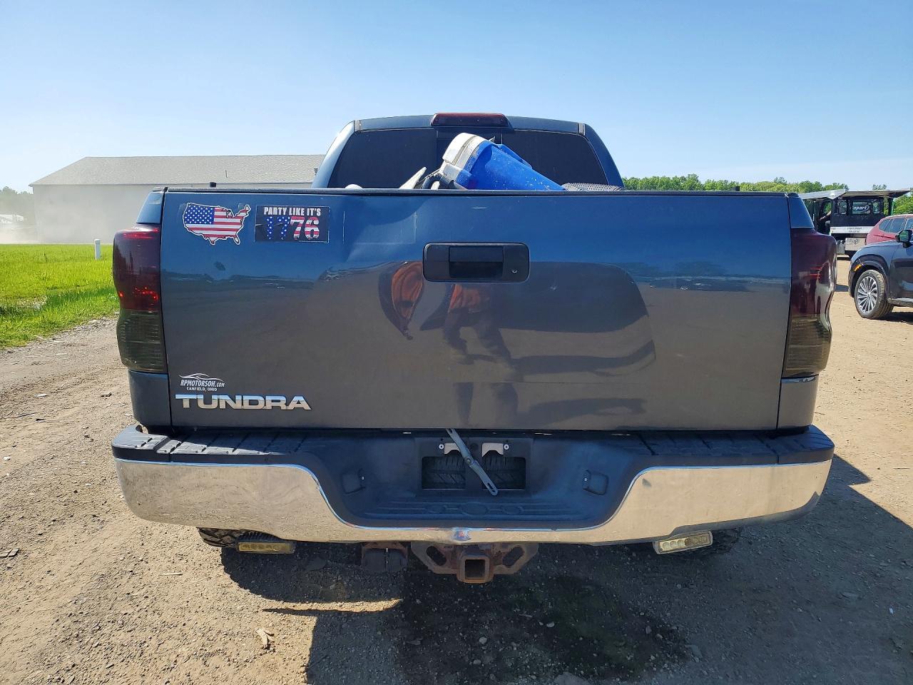 2010 Toyota Tundra Double Cab Sr5 Gray vin: 5TFUW5F11AX136451