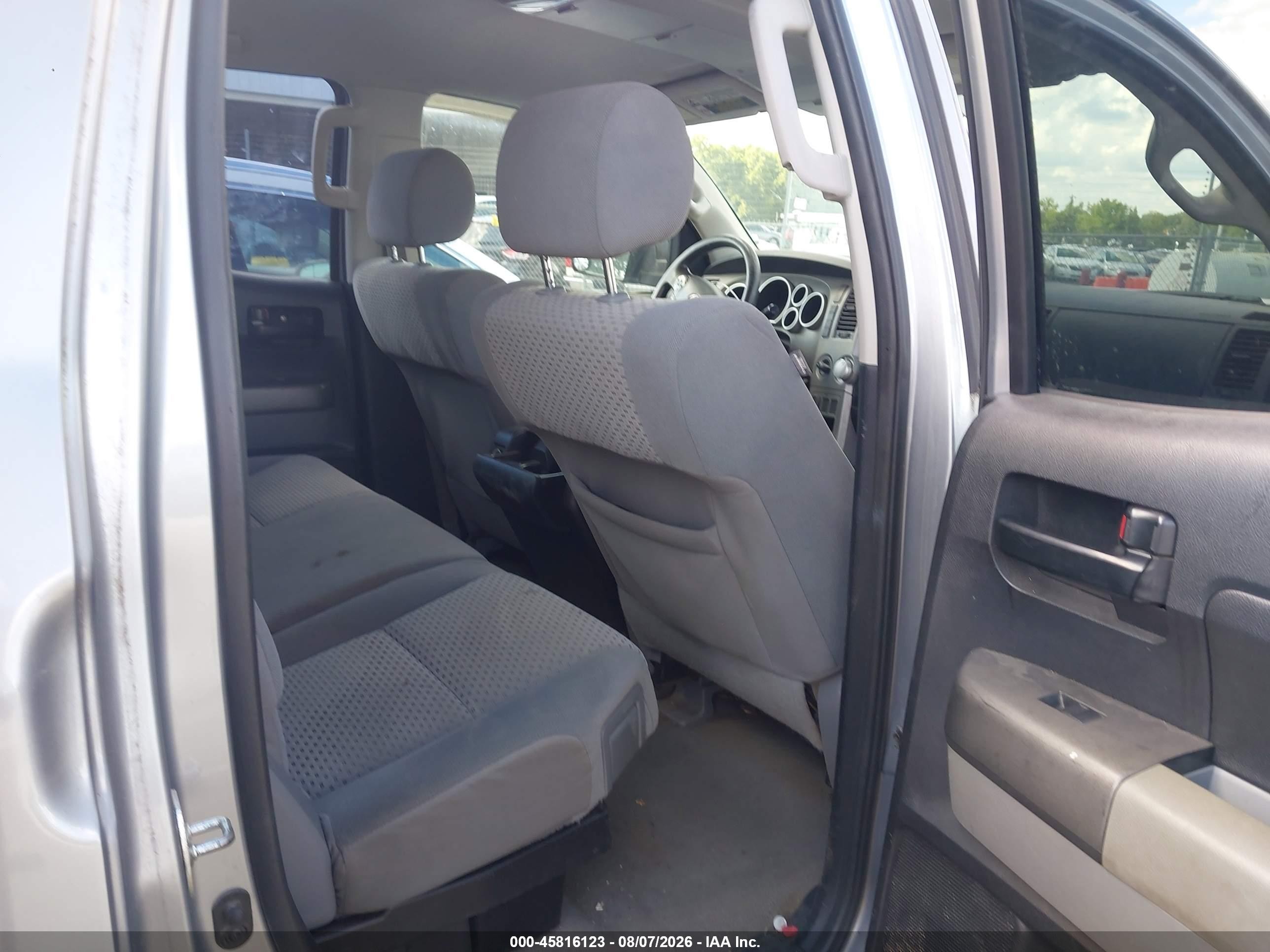 2011 Toyota Tundra Grade 5.7l V8 Gray vin: 5TFUW5F11BX164980