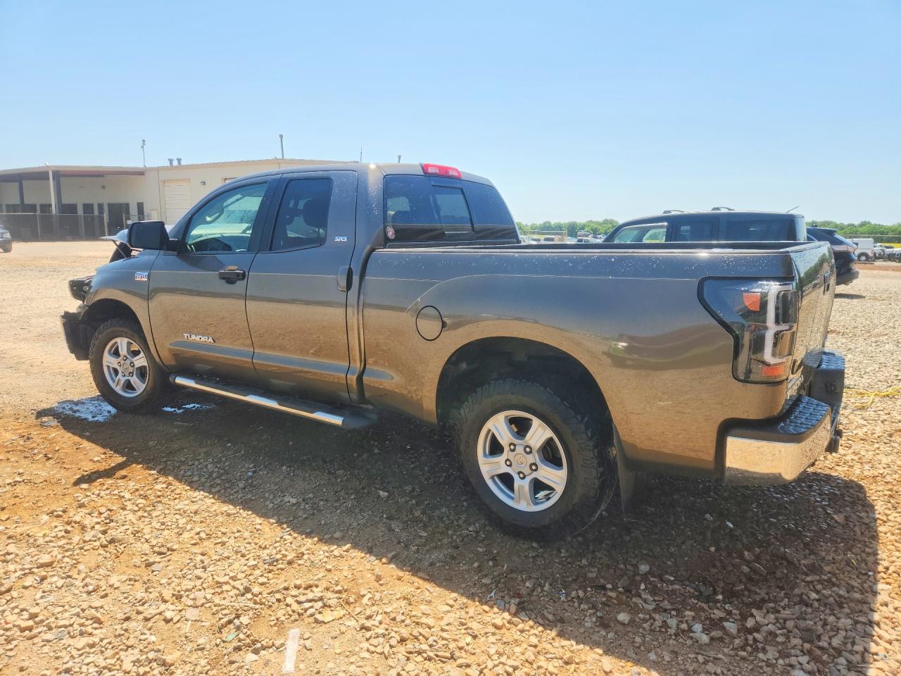 2010 Toyota Tundra Double Cab Sr5 Brown vin: 5TFUW5F12AX157518
